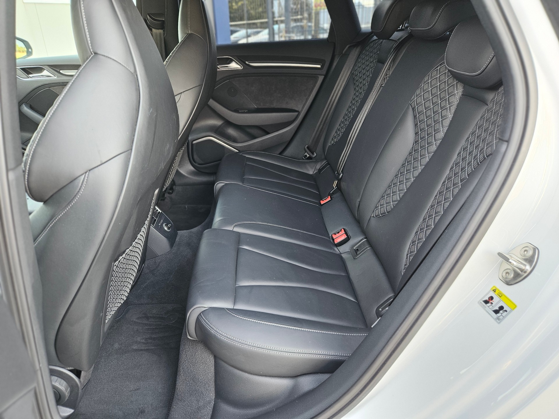 AUDI RS3 Sportback 2.5 TSI quattro S-tronic - 14