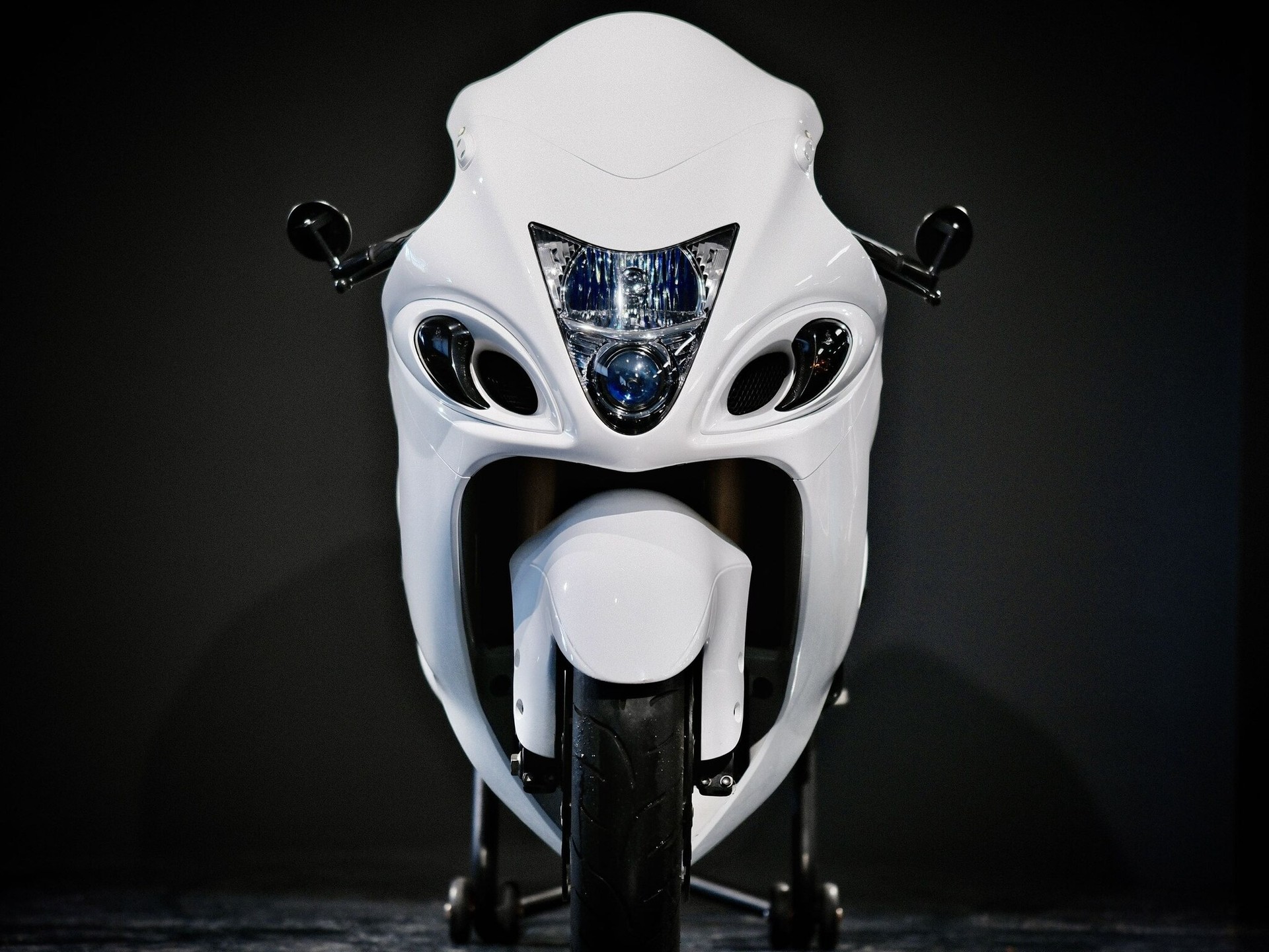 SUZUKI RZ Hayabusa K8 Streetfighter - 10