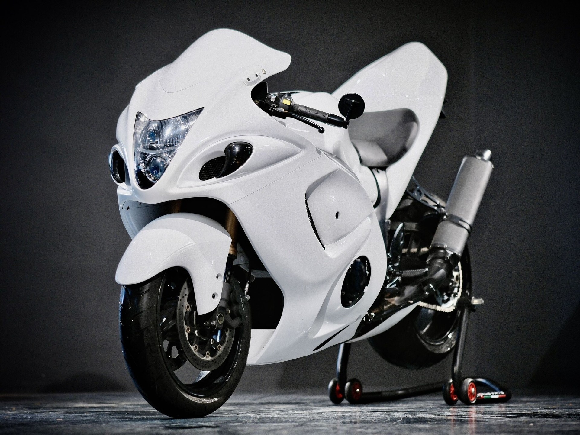 SUZUKI RZ Hayabusa K8 Streetfighter - 5