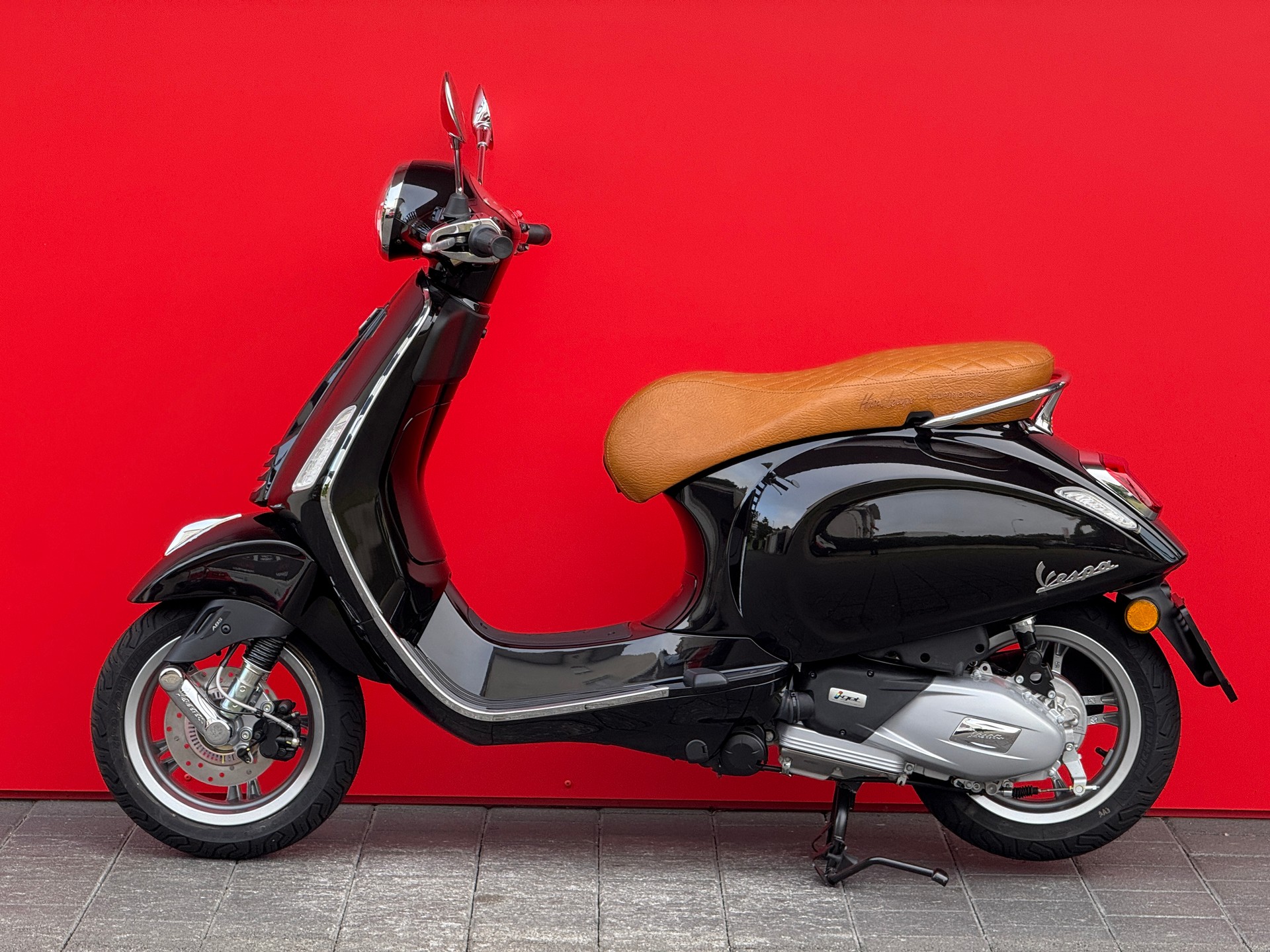 PIAGGIO Vespa 125 Primavera ABS Celebrate 40th - 11