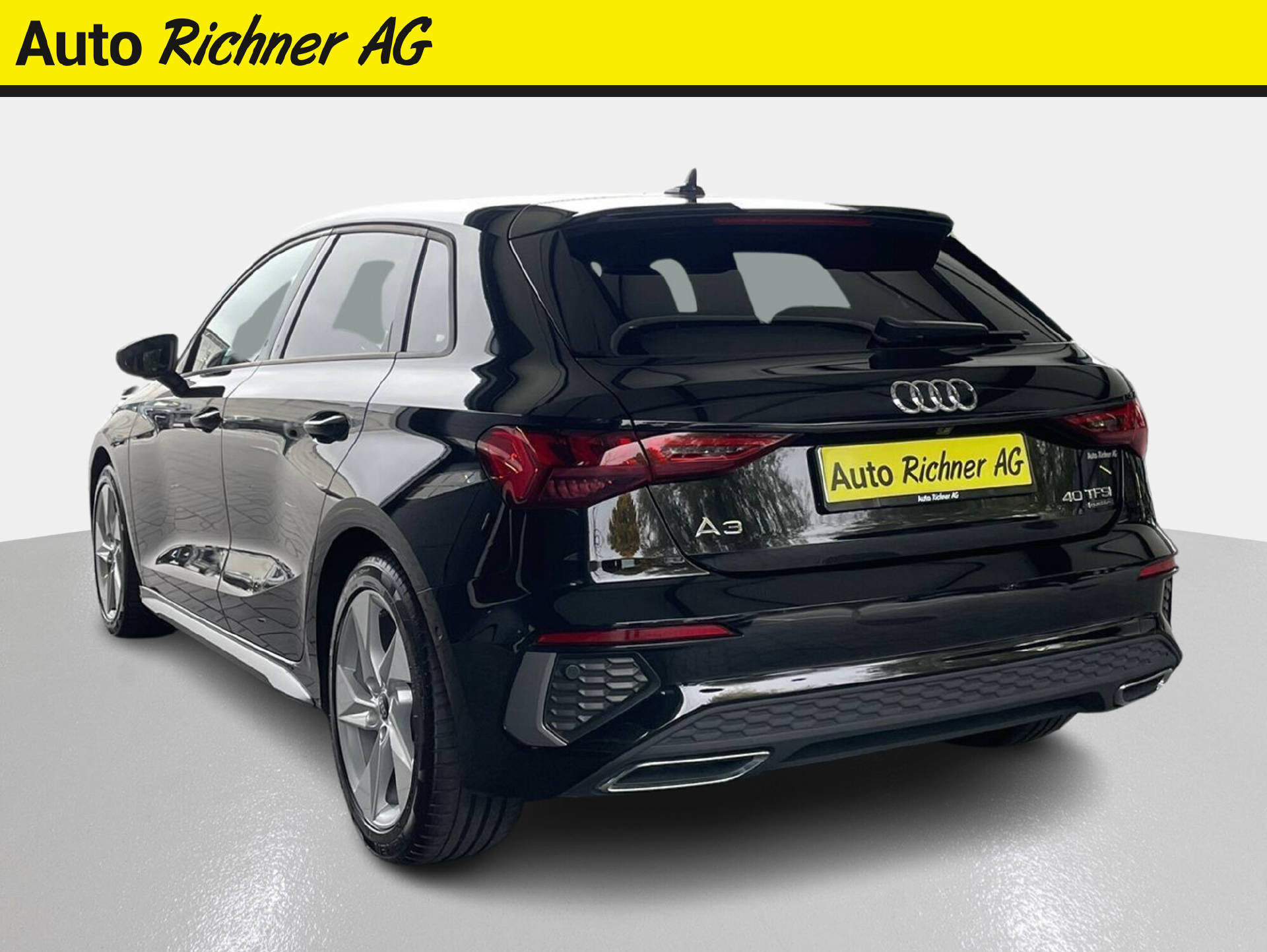 AUDI A3 Sportback 2.0 40 TFSI S Line quattro S-Tronic-5