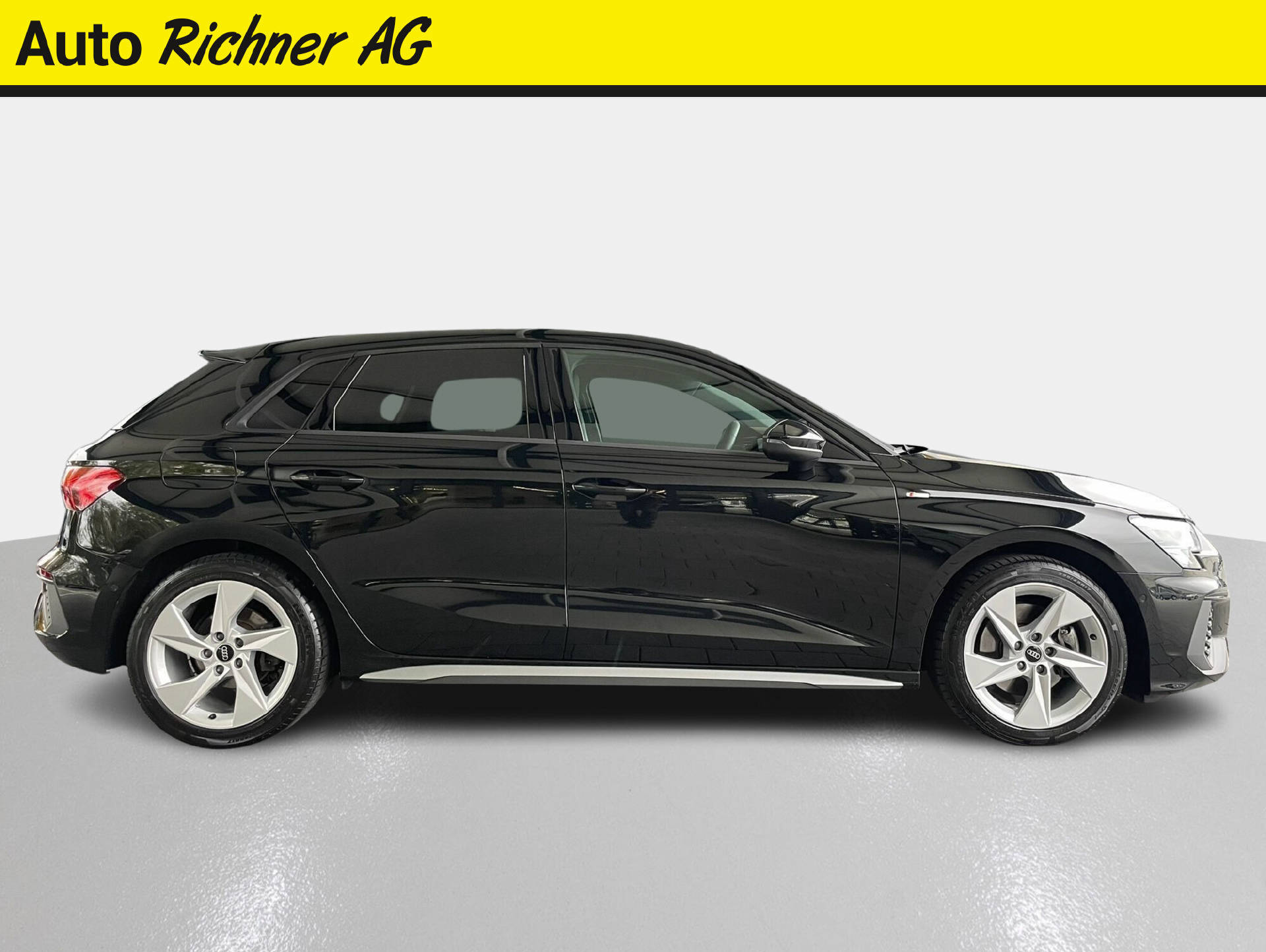 AUDI A3 Sportback 2.0 40 TFSI S Line quattro S-Tronic-2