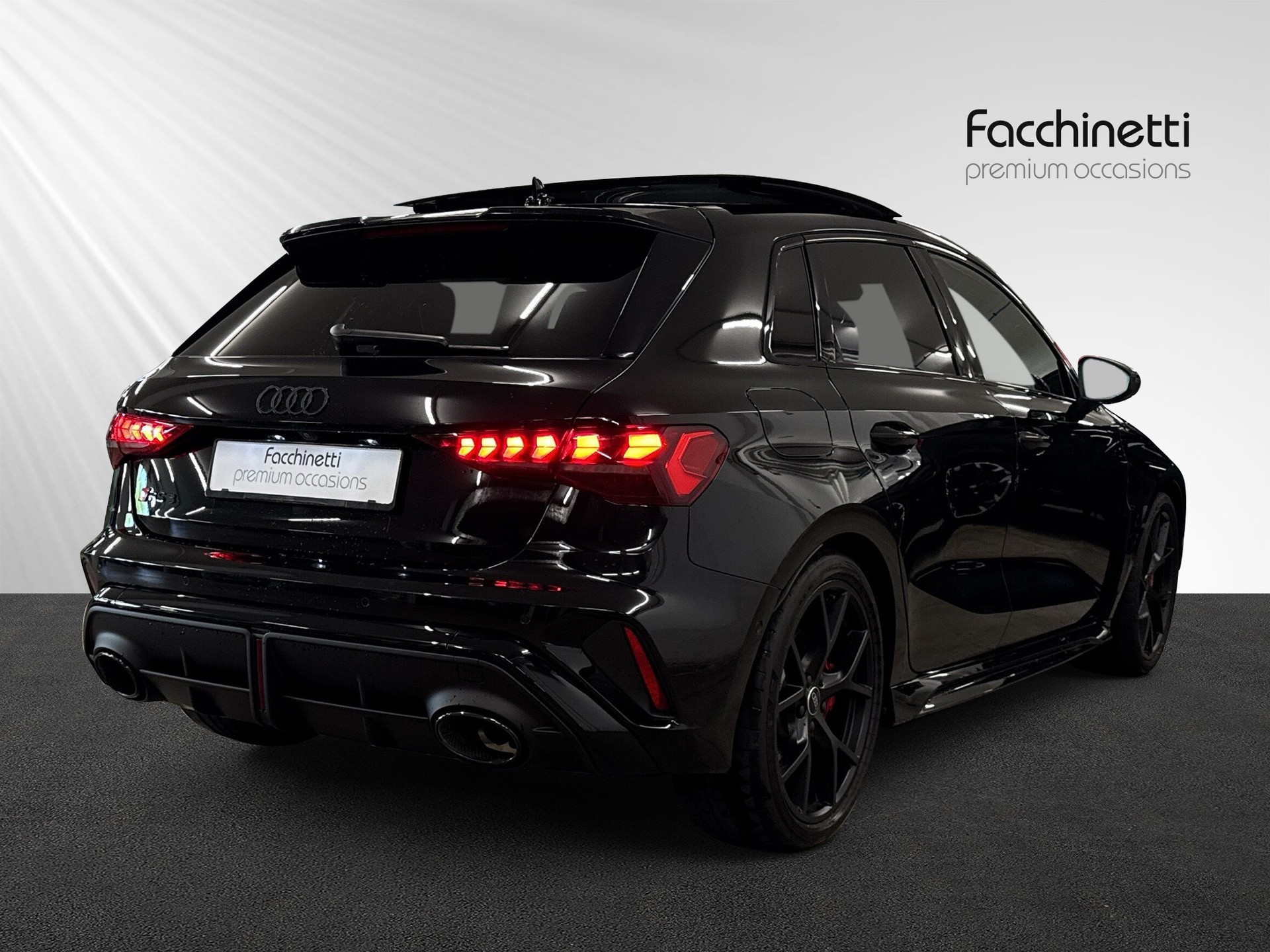 AUDI RS3 Sportback 2.5 TSI quattro S-tronic - 3