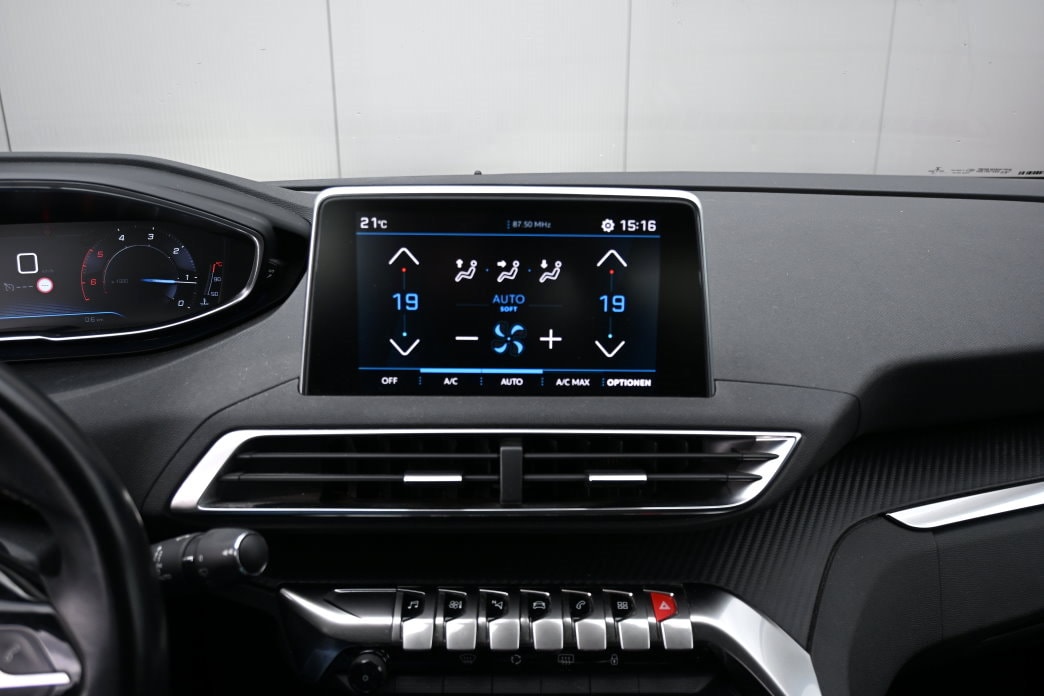 PEUGEOT 3008 1.5 BlueHDi Active - 12