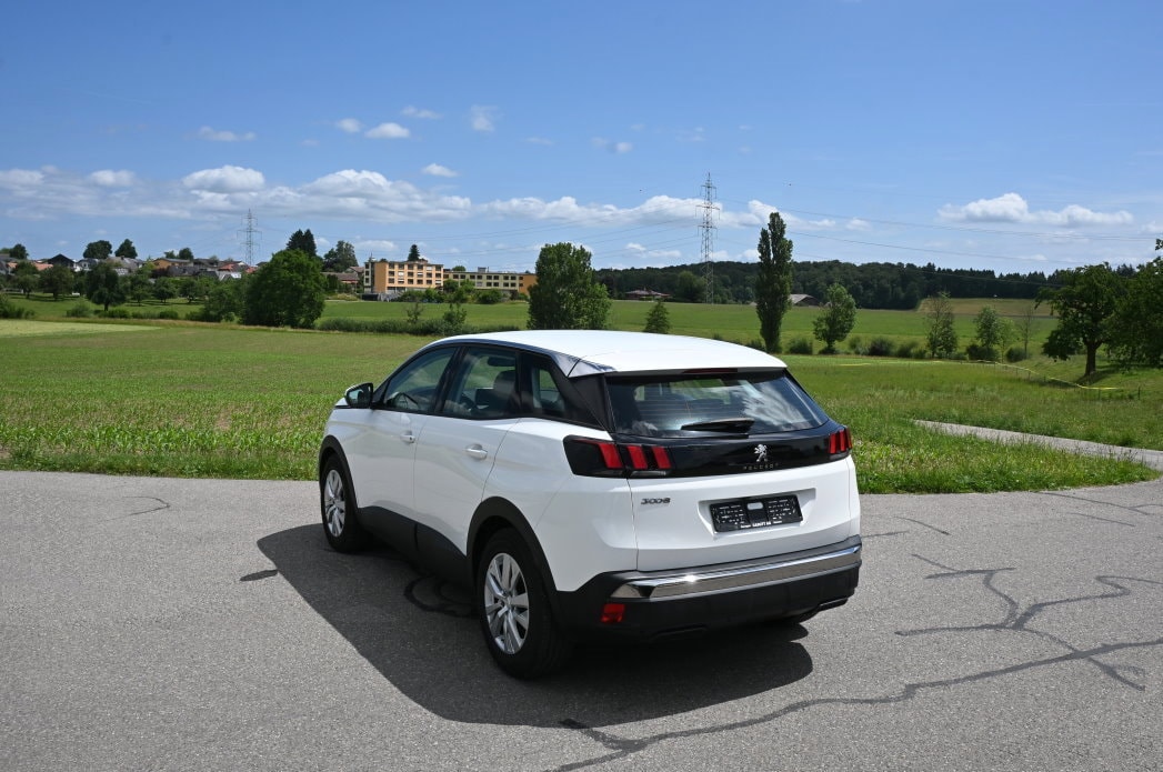 PEUGEOT 3008 1.5 BlueHDi Active - 4