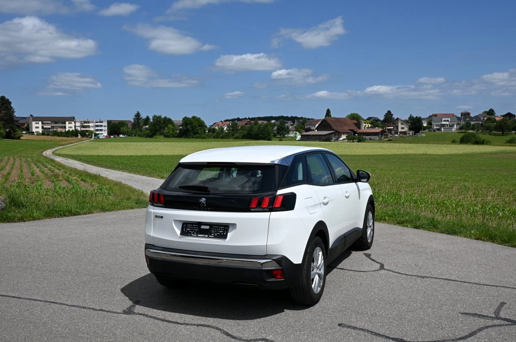 PEUGEOT 3008 1.5 BlueHDi Active - 3