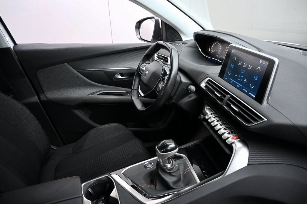 PEUGEOT 3008 1.5 BlueHDi Active - 7