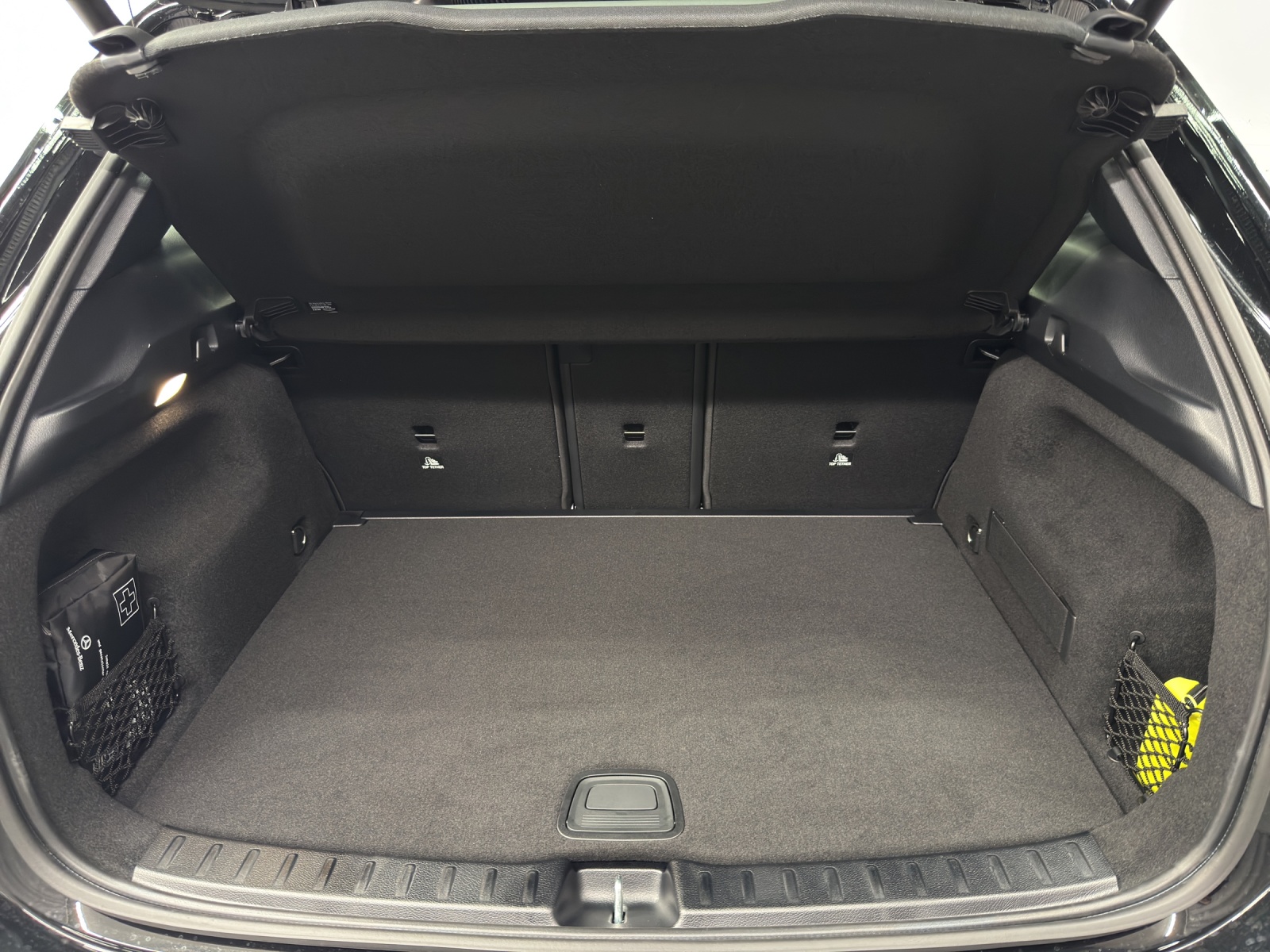 MERCEDES-BENZ GLA 250 Swiss Star - 11