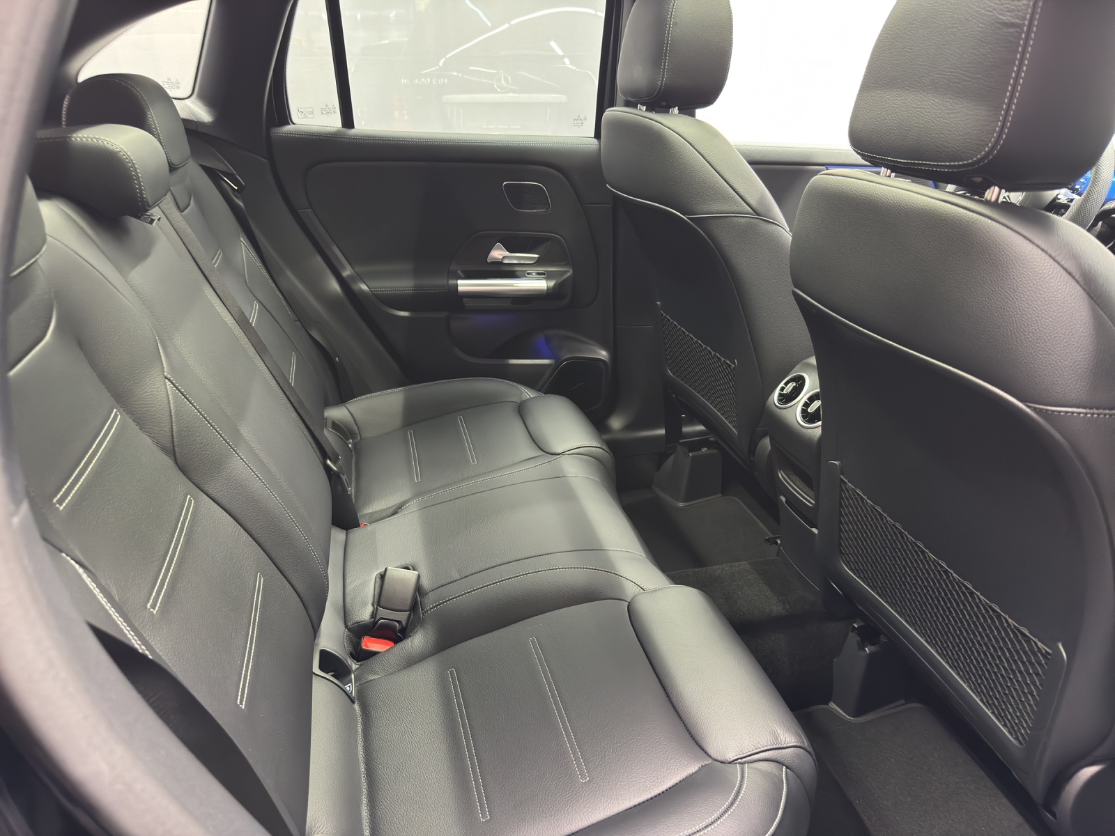 MERCEDES-BENZ GLA 250 Swiss Star - 10