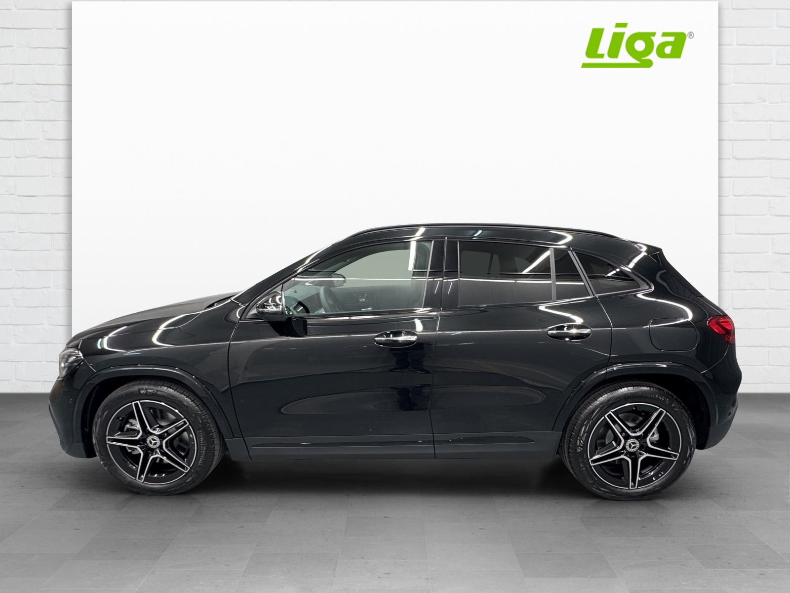 MERCEDES-BENZ GLA 250 Swiss Star - 3