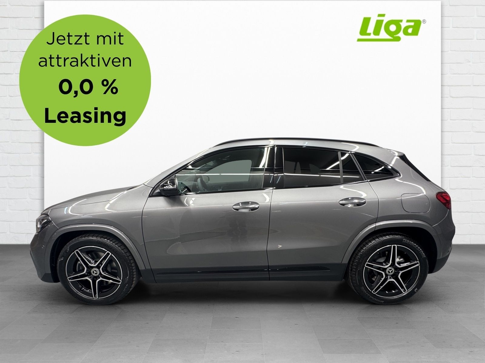 MERCEDES-BENZ GLA 250 AMG Line 4Matic Swiss Star