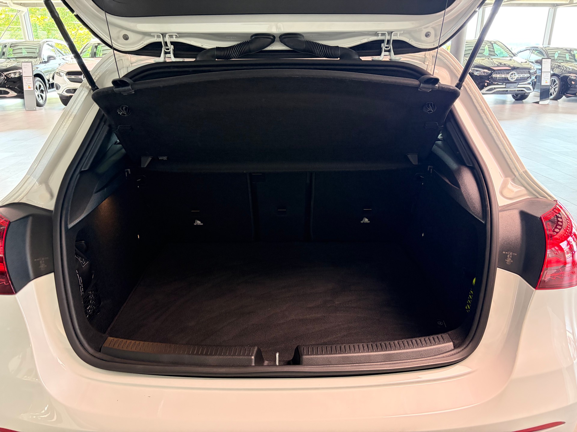 MERCEDES-BENZ A 250 4Matic 8G-DCT - 6