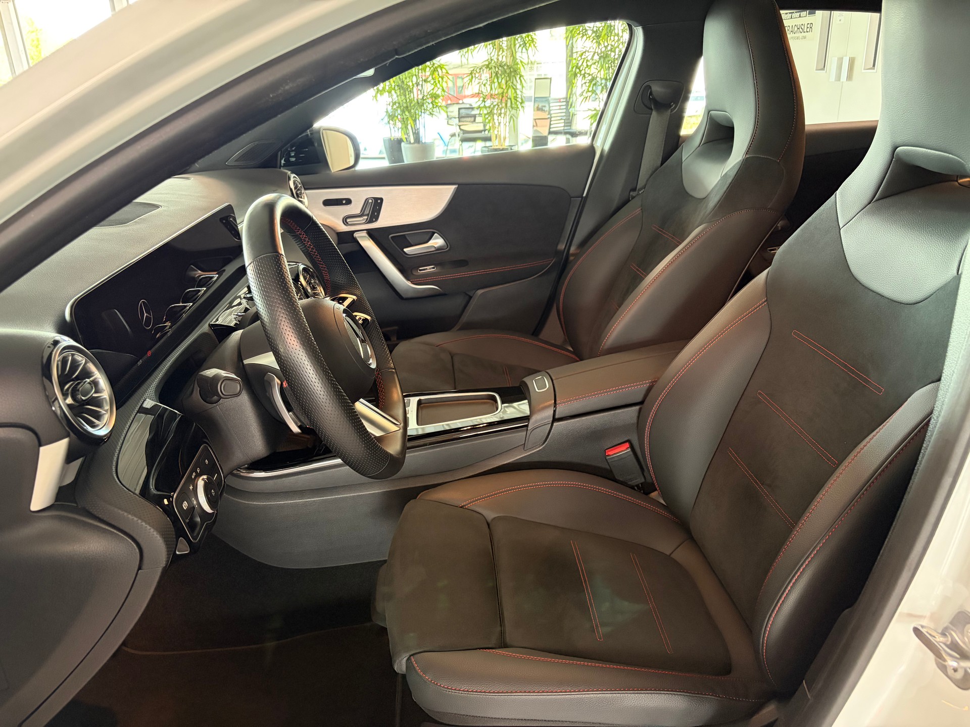MERCEDES-BENZ A 250 4Matic 8G-DCT - 9