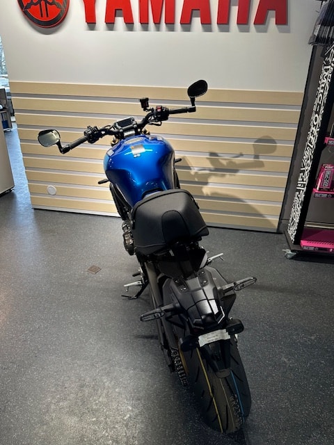YAMAHA XSR 900 - 2