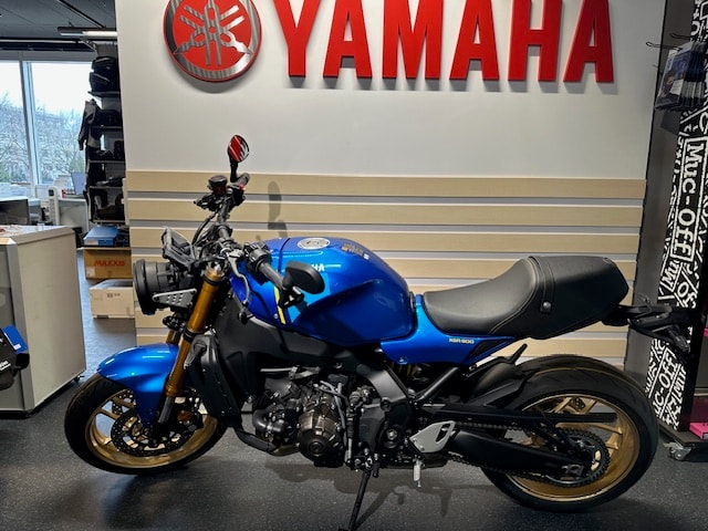 YAMAHA XSR 900 - 4