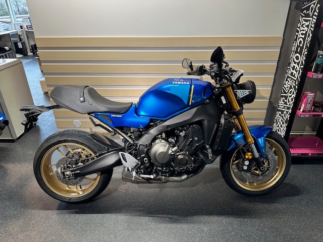 YAMAHA XSR 900