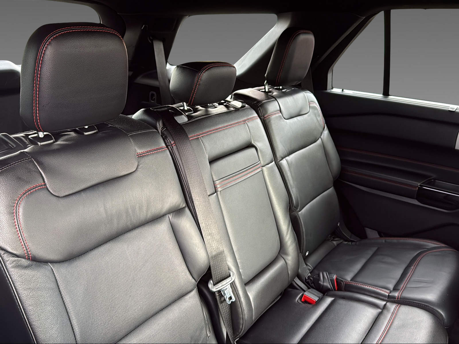 FORD Explorer 3.0 V6 Plug-in Hybrid ST-Line - 9