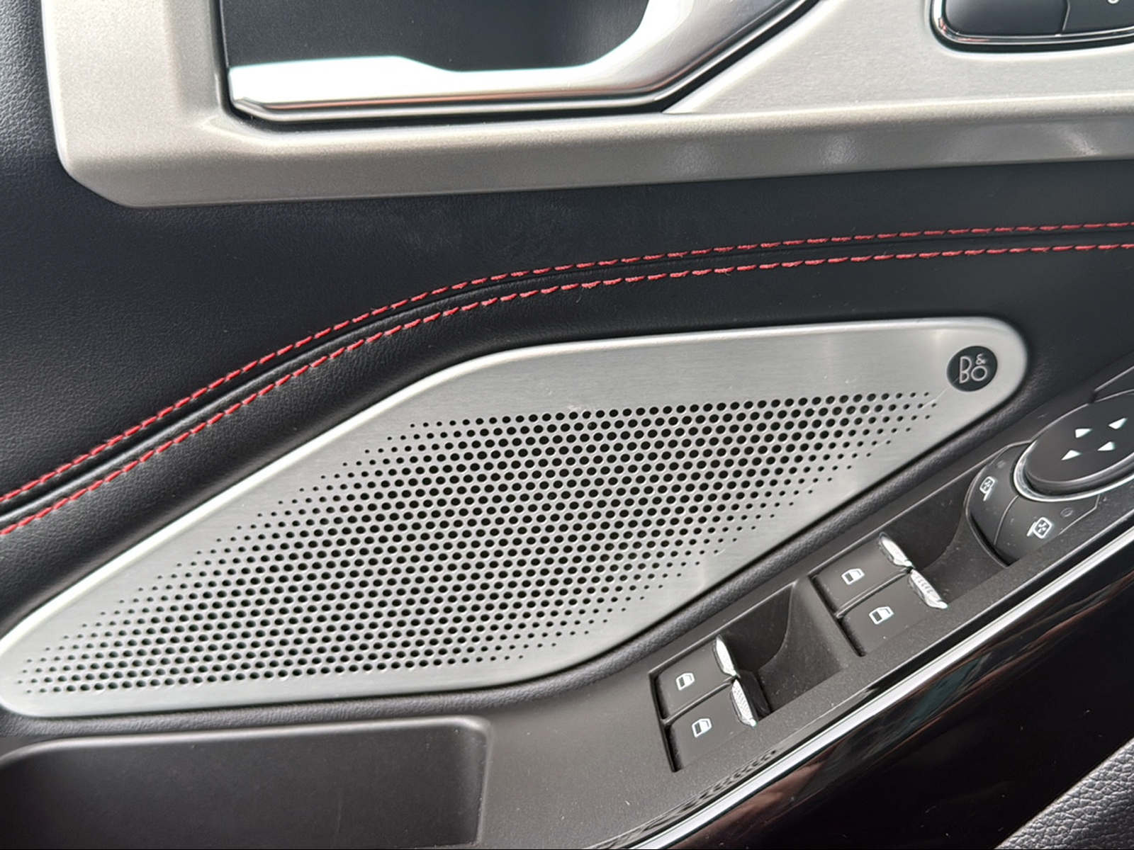 FORD Explorer 3.0 V6 Plug-in Hybrid ST-Line - 7