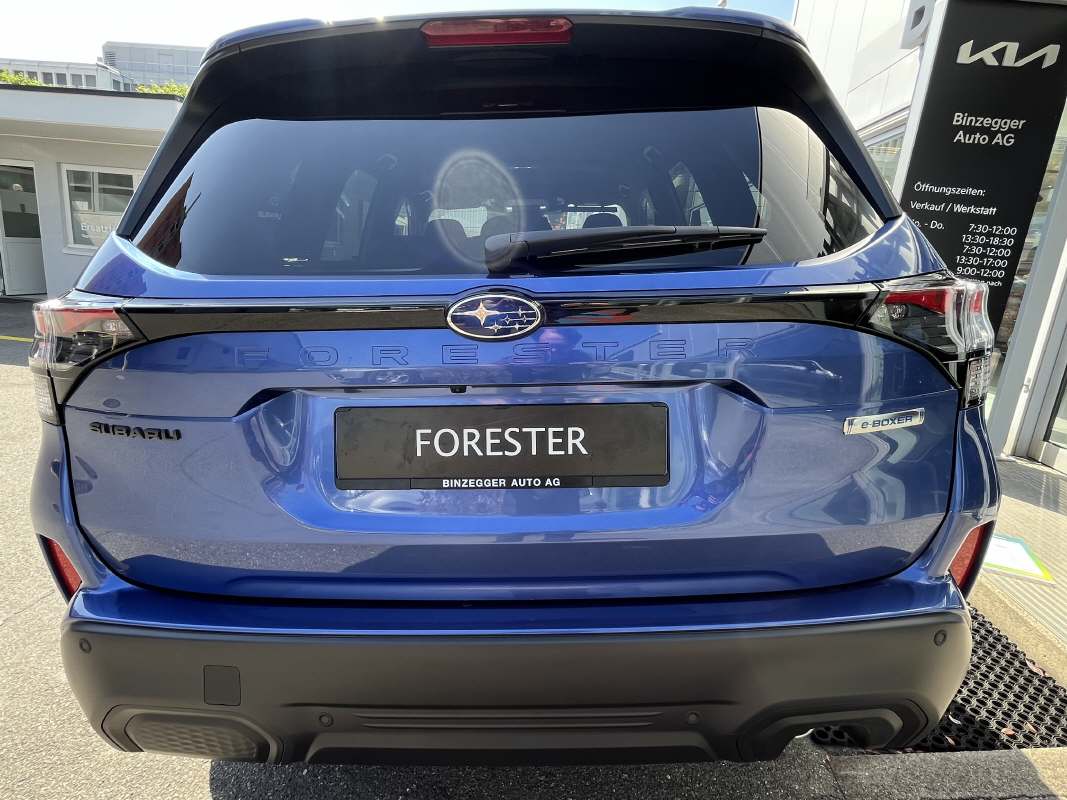 SUBARU Forester Station 2.0i e-Boxer Swiss Plus - 4
