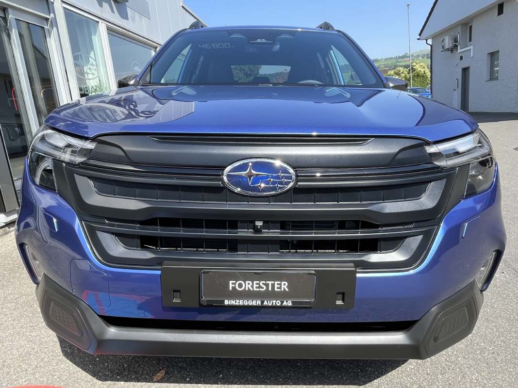 SUBARU Forester Station 2.0i e-Boxer Swiss Plus