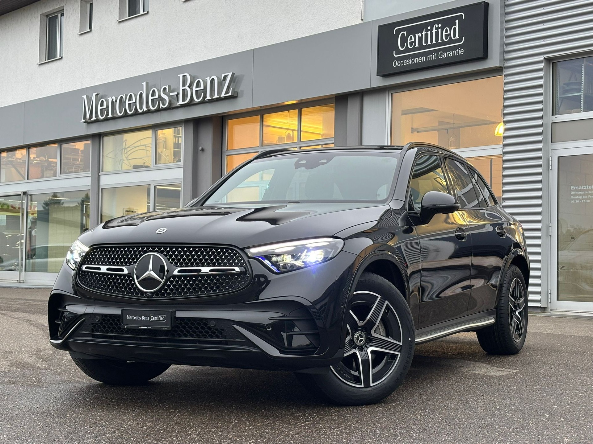 MERCEDES-BENZ GLC 200 AMG-Line 4Matic - 2