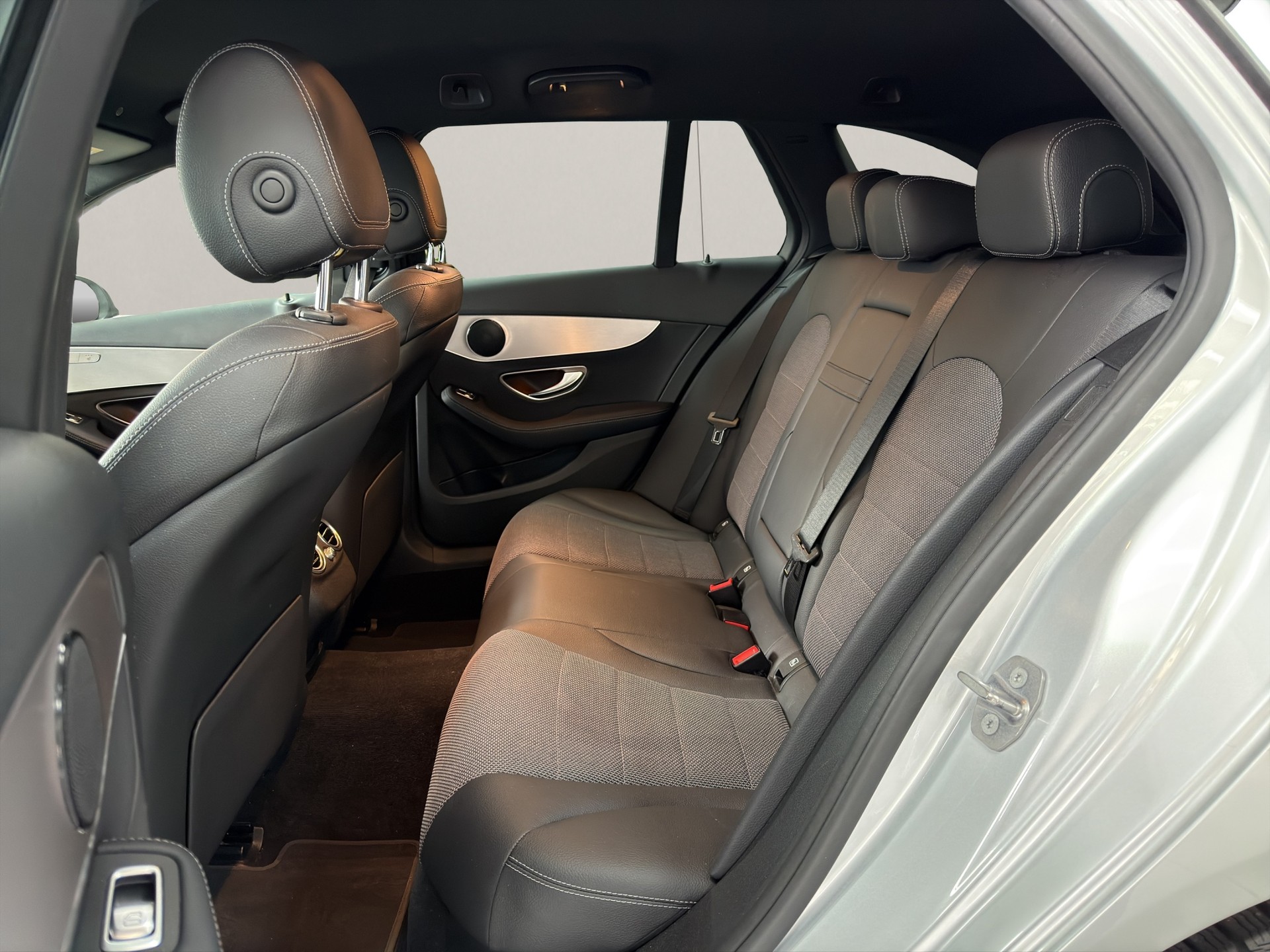 MERCEDES-BENZ C 220 d Swiss Star Avantgarde 4M 9G-Tronic - 7