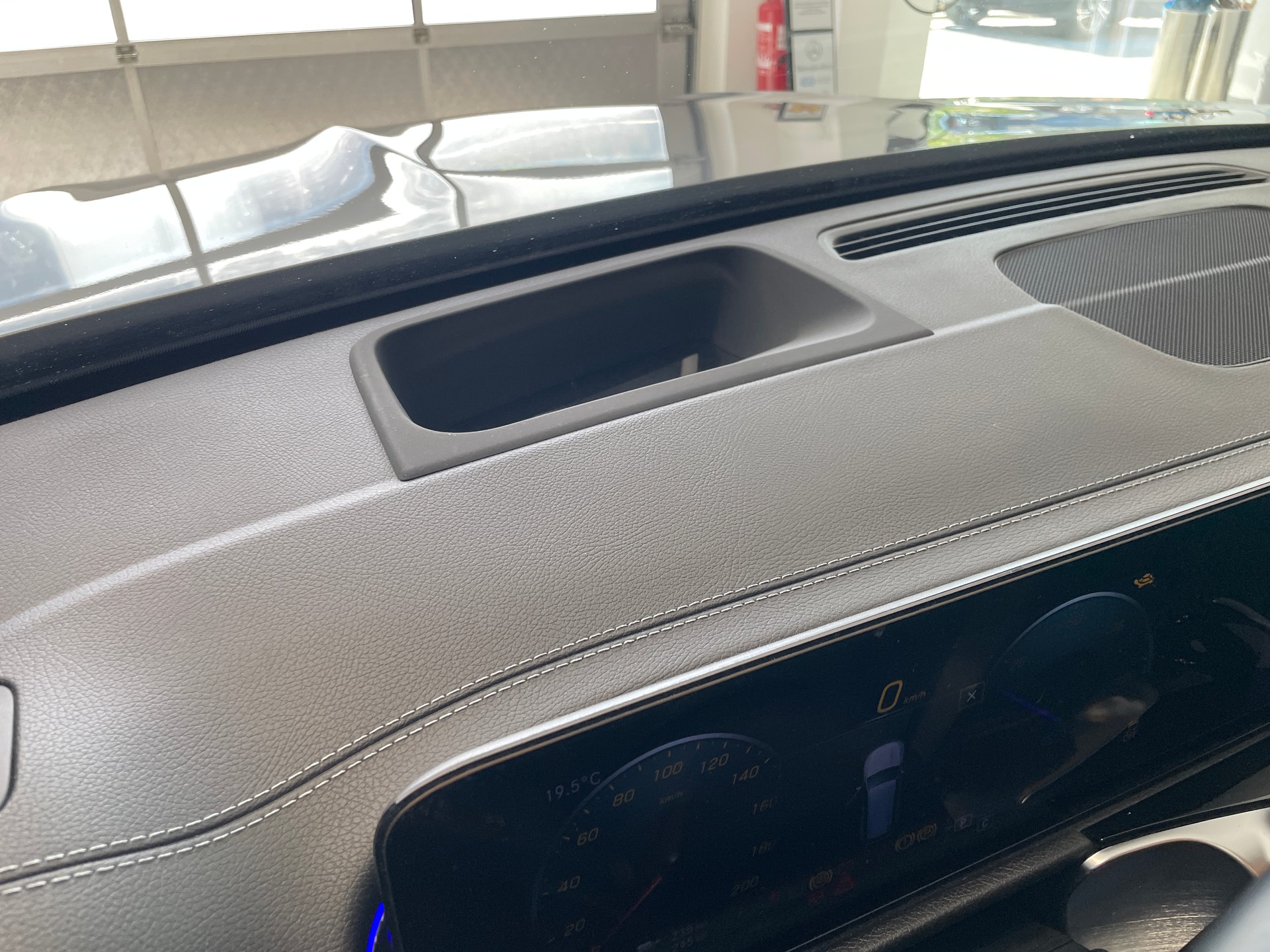 MERCEDES-BENZ EQB 350 AMG Line 4Matic 7 places - 14