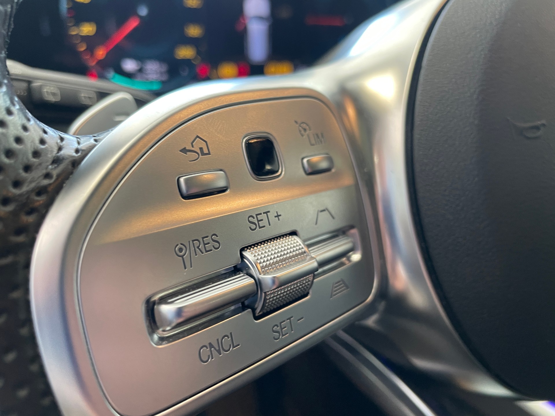 MERCEDES-BENZ EQB 350 AMG Line 4Matic 7 places - 13