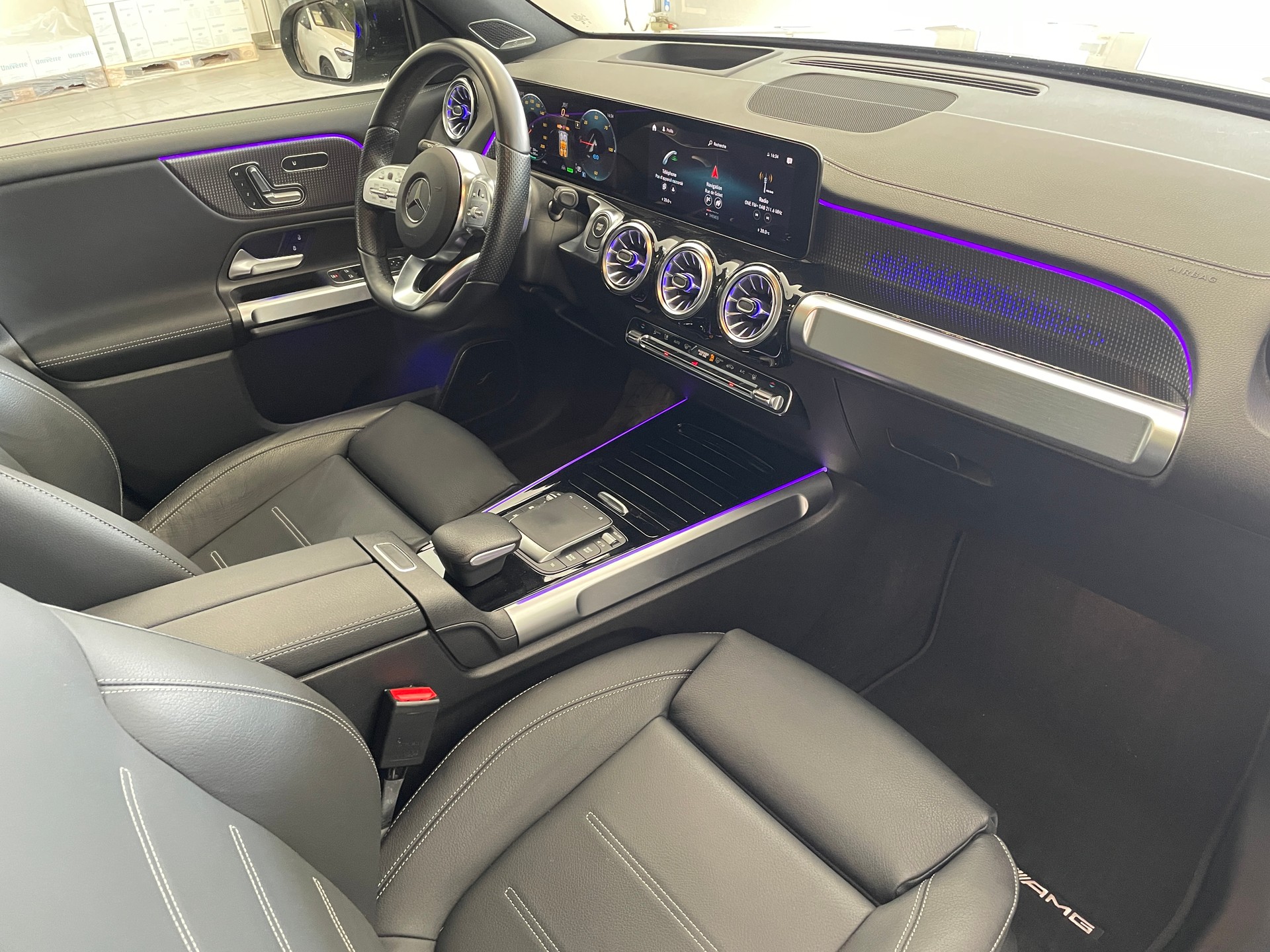 MERCEDES-BENZ EQB 350 AMG Line 4Matic 7 places - 25
