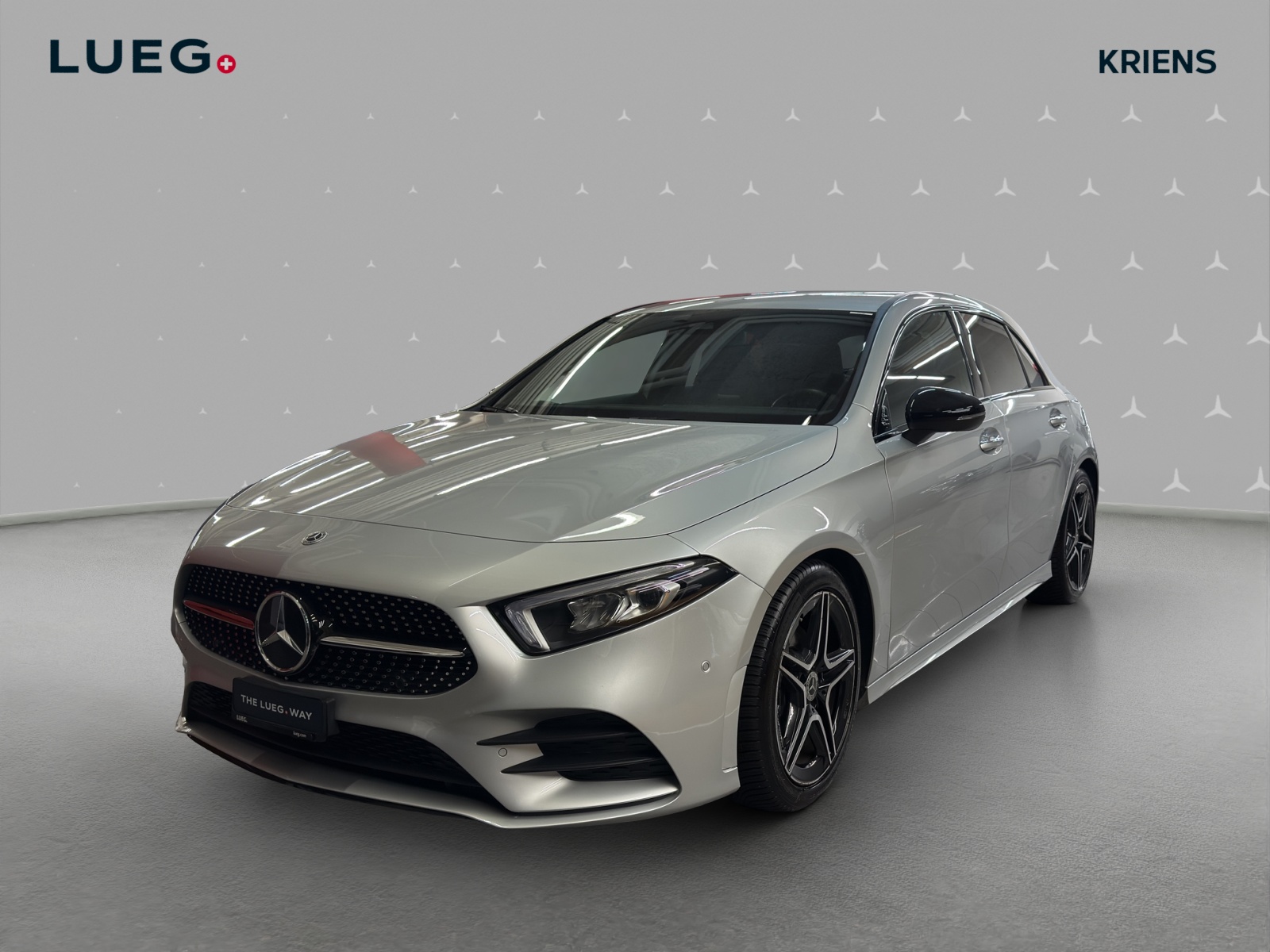 MERCEDES-BENZ A 200 4M - AMG / Rückfahrkamera / Soundsystem / metallic