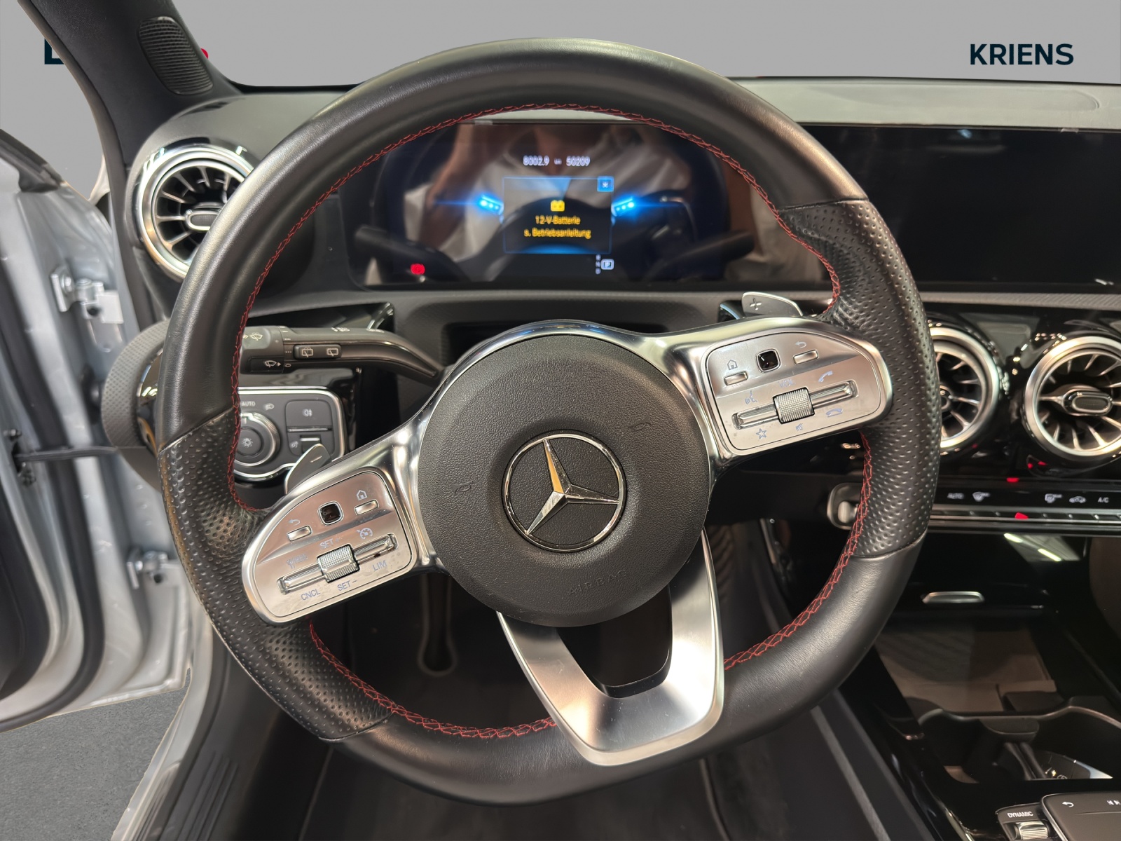 MERCEDES-BENZ A 200 4M - AMG / Rückfahrkamera / Soundsystem / metallic - 10
