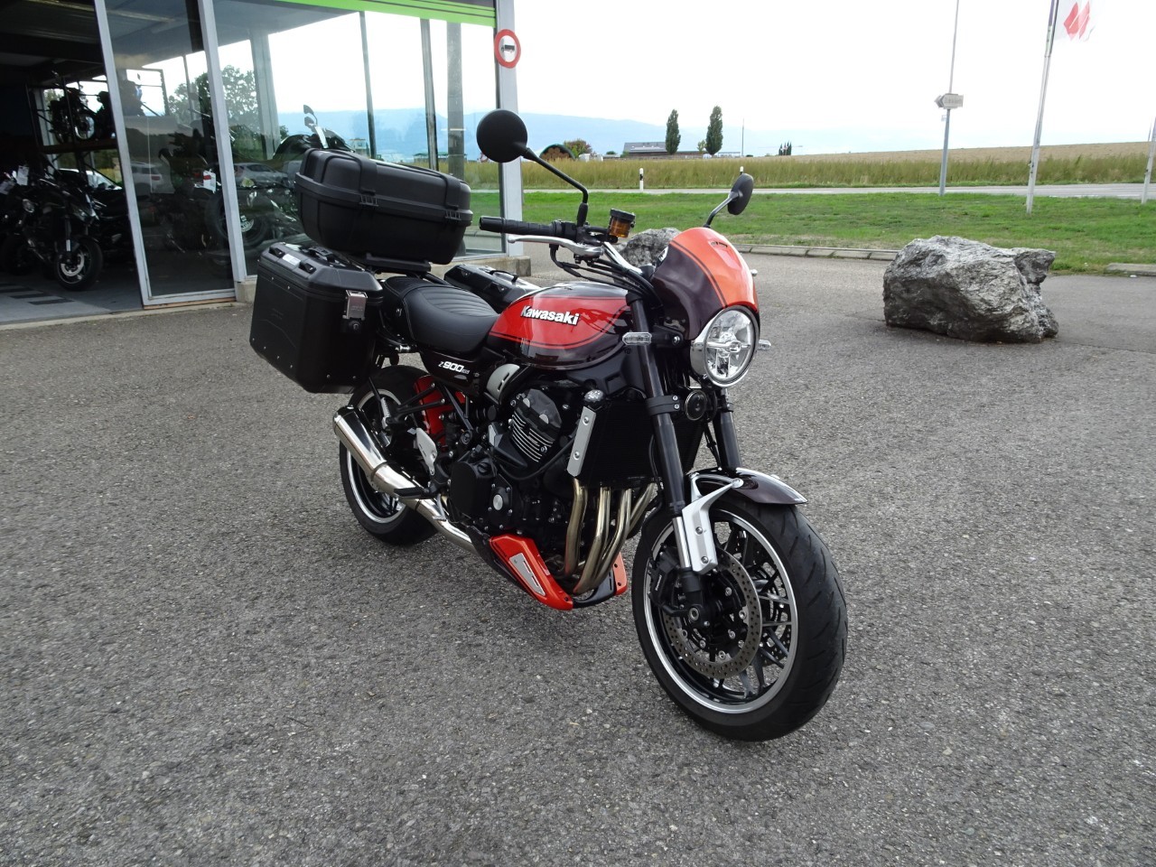 KAWASAKI Z 900 RS - 2