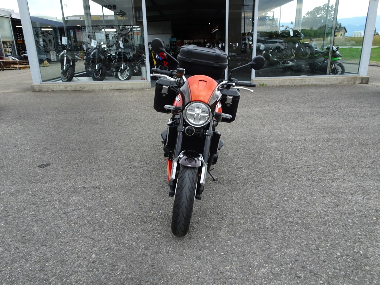 KAWASAKI Z 900 RS - 3