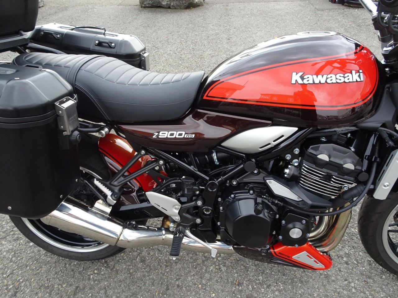 KAWASAKI Z 900 RS - 8