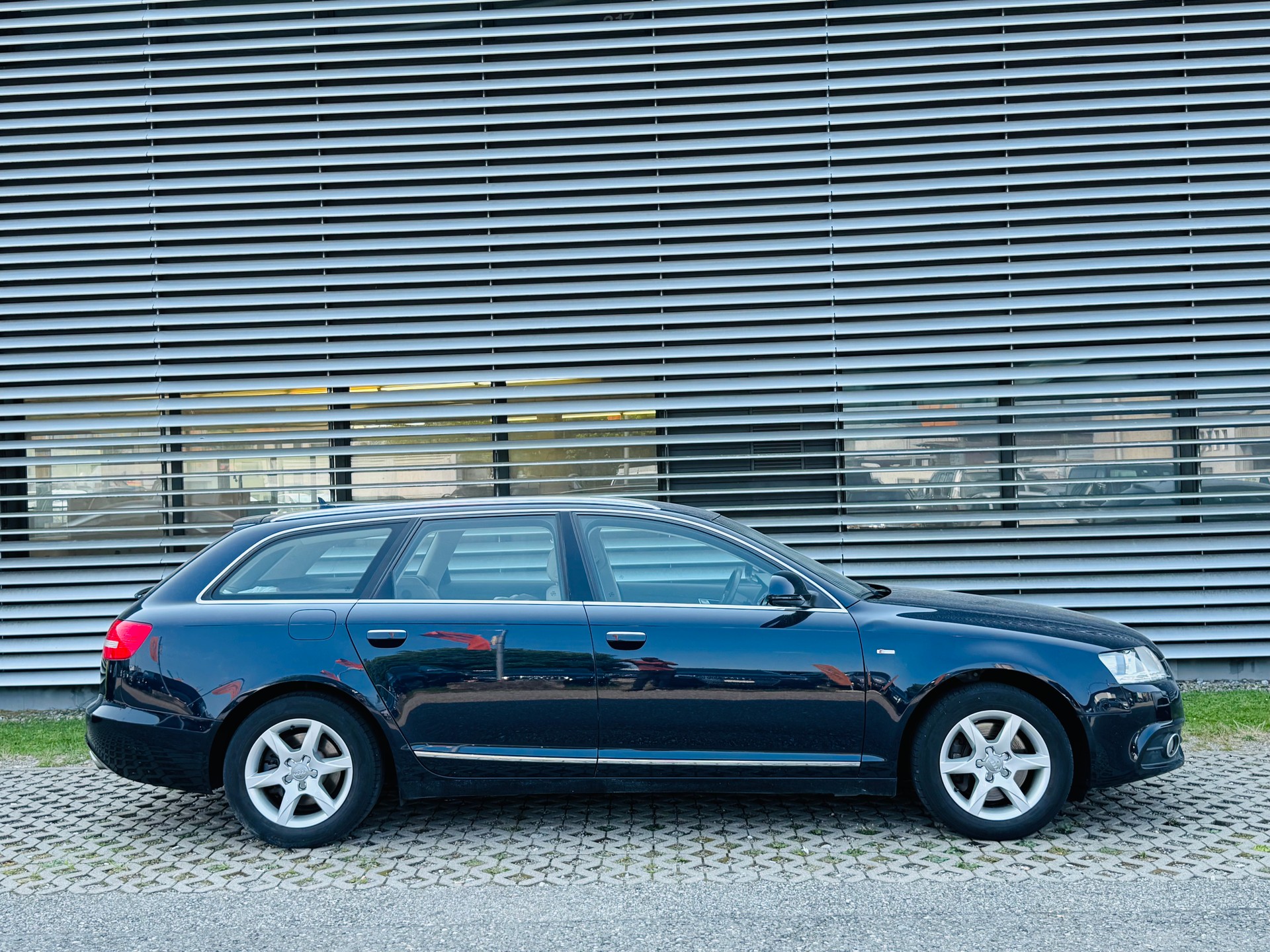 AUDI A6 Avant 2.0 TDI multitronic - 2