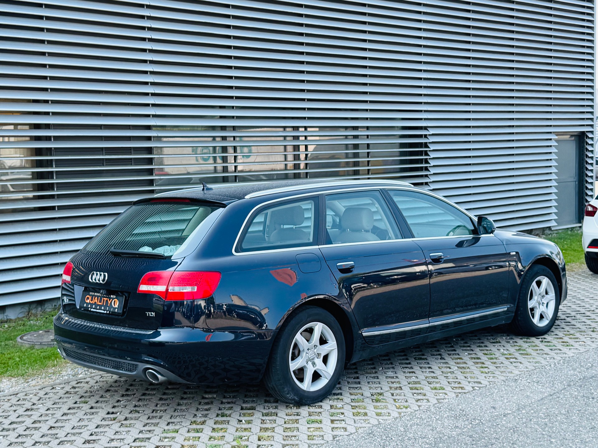 AUDI A6 Avant 2.0 TDI multitronic - 3