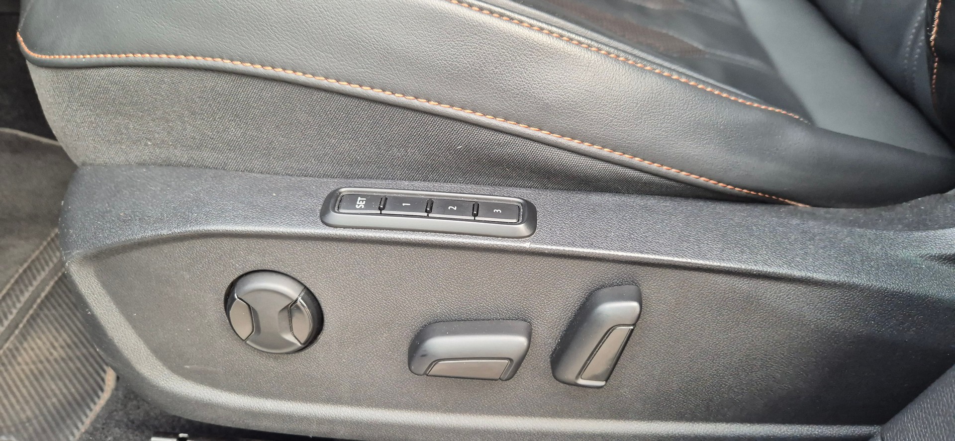 CUPRA Formentor 1.4 e-HYBRID pHEV VZ DSG - 14