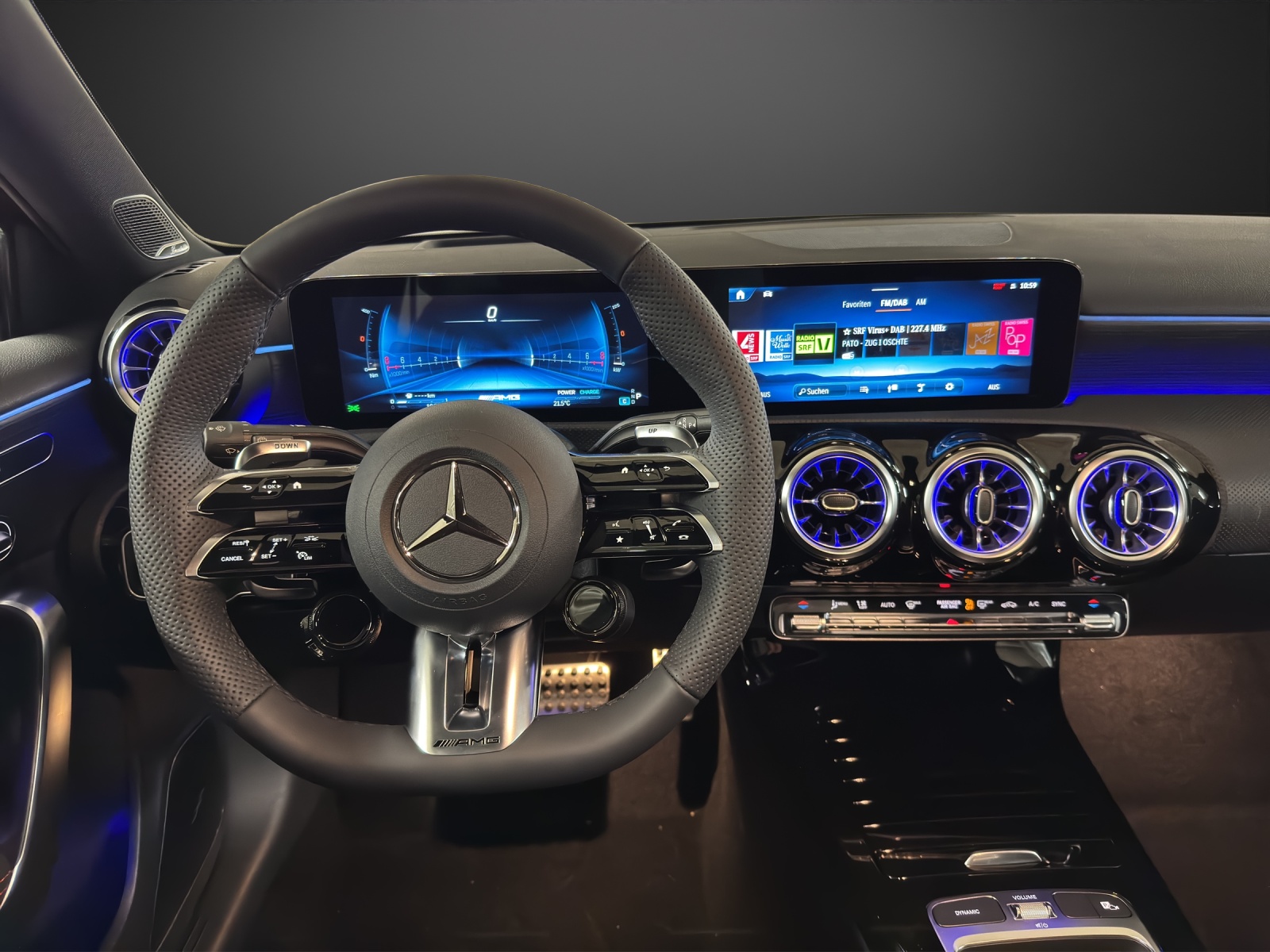 MERCEDES-BENZ A AMG 35 4Matic 8G-DCT - 12