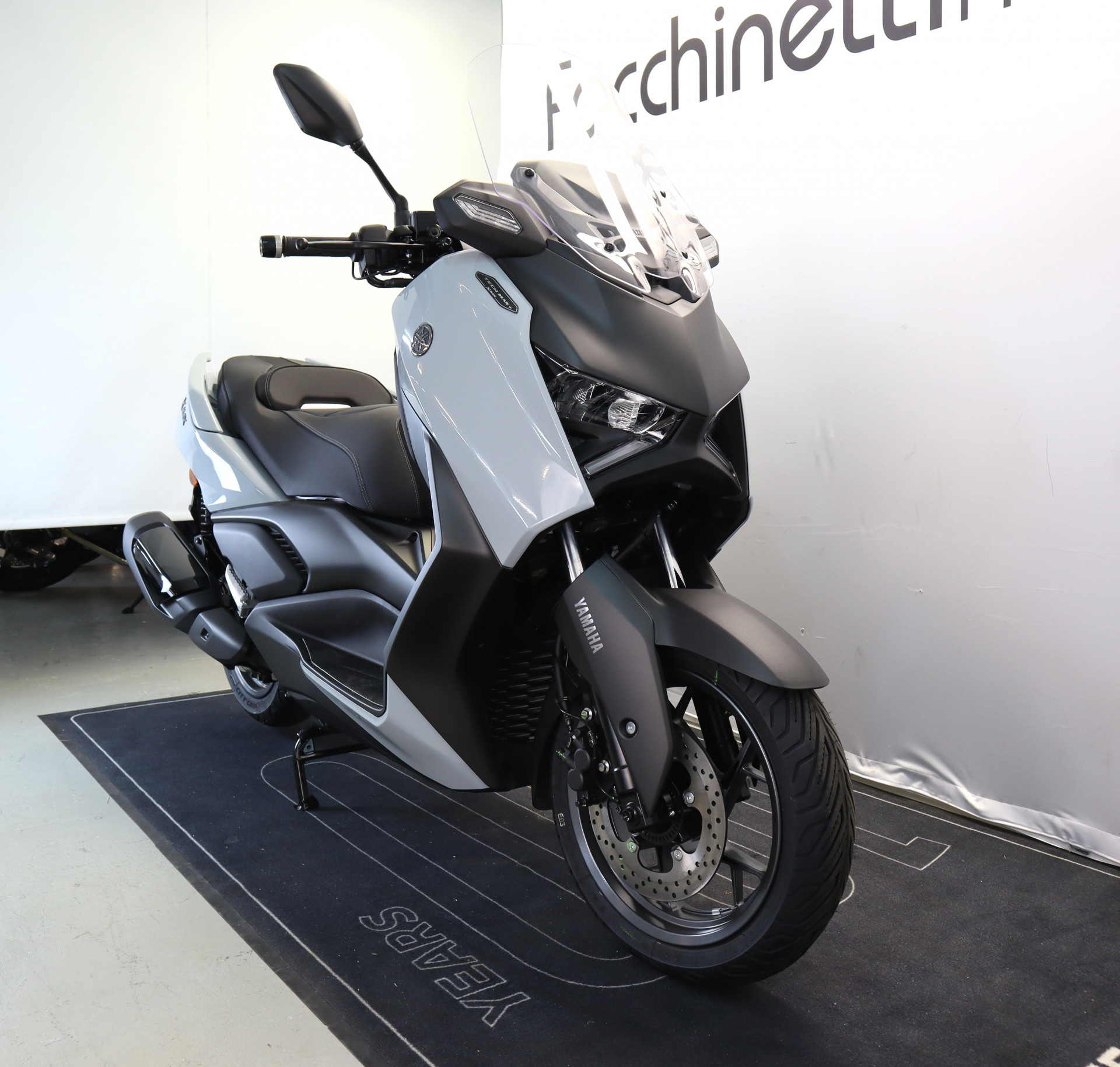 YAMAHA X-Max 300 Tech Max+ - 2