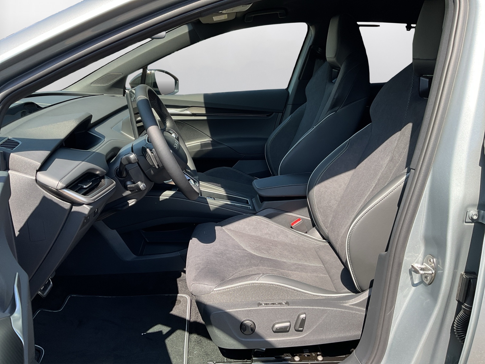 SKODA Enyaq 85x Sportline 4x4 - 10