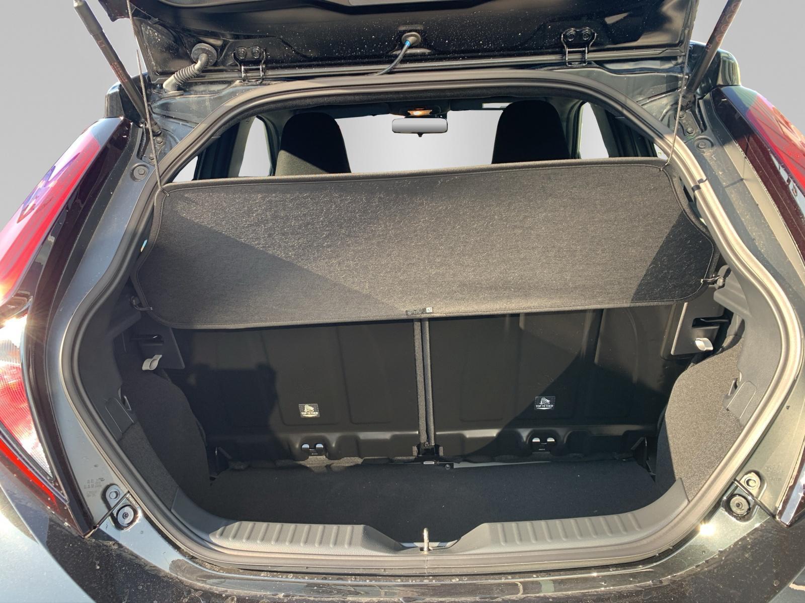 TOYOTA Aygo X 1.0 VVT-i Trend - 12