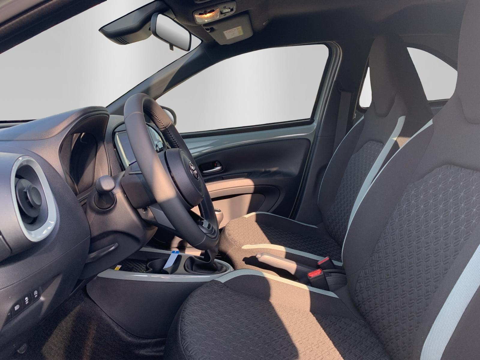 TOYOTA Aygo X 1.0 VVT-i Trend - 10