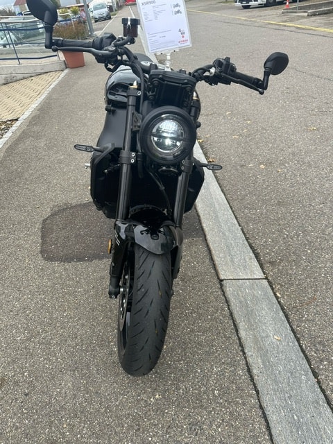 YAMAHA XSR 900 - 4