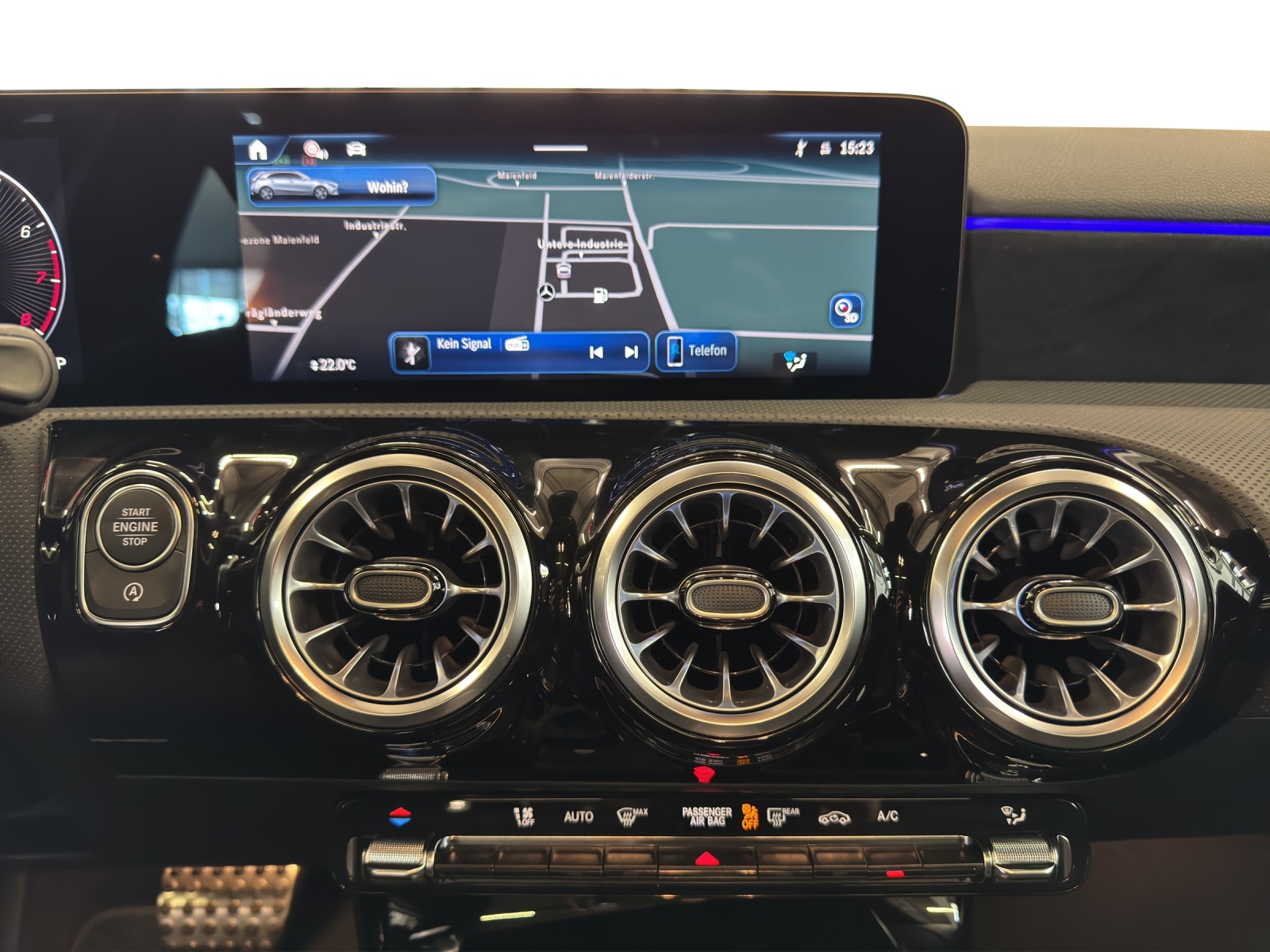 MERCEDES-BENZ A 220 4Matic 8G-DCT - 15