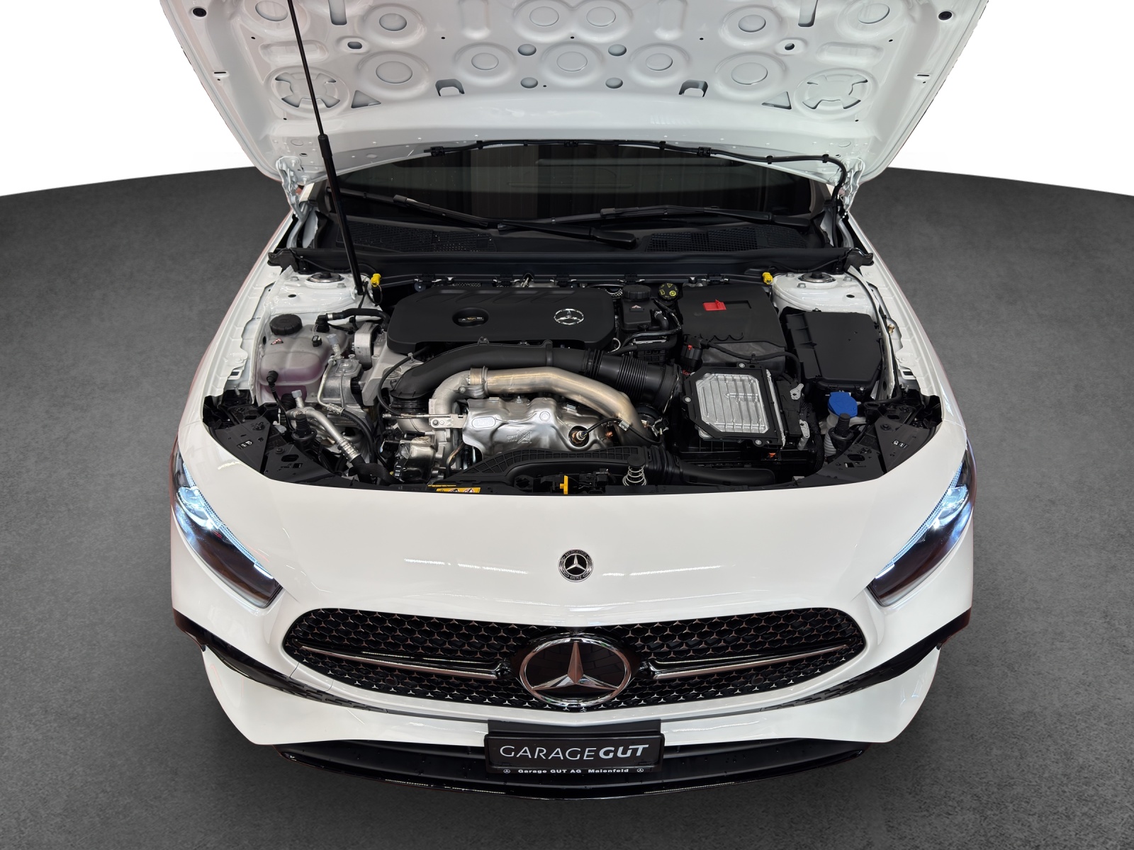 MERCEDES-BENZ A 220 4Matic 8G-DCT - 21