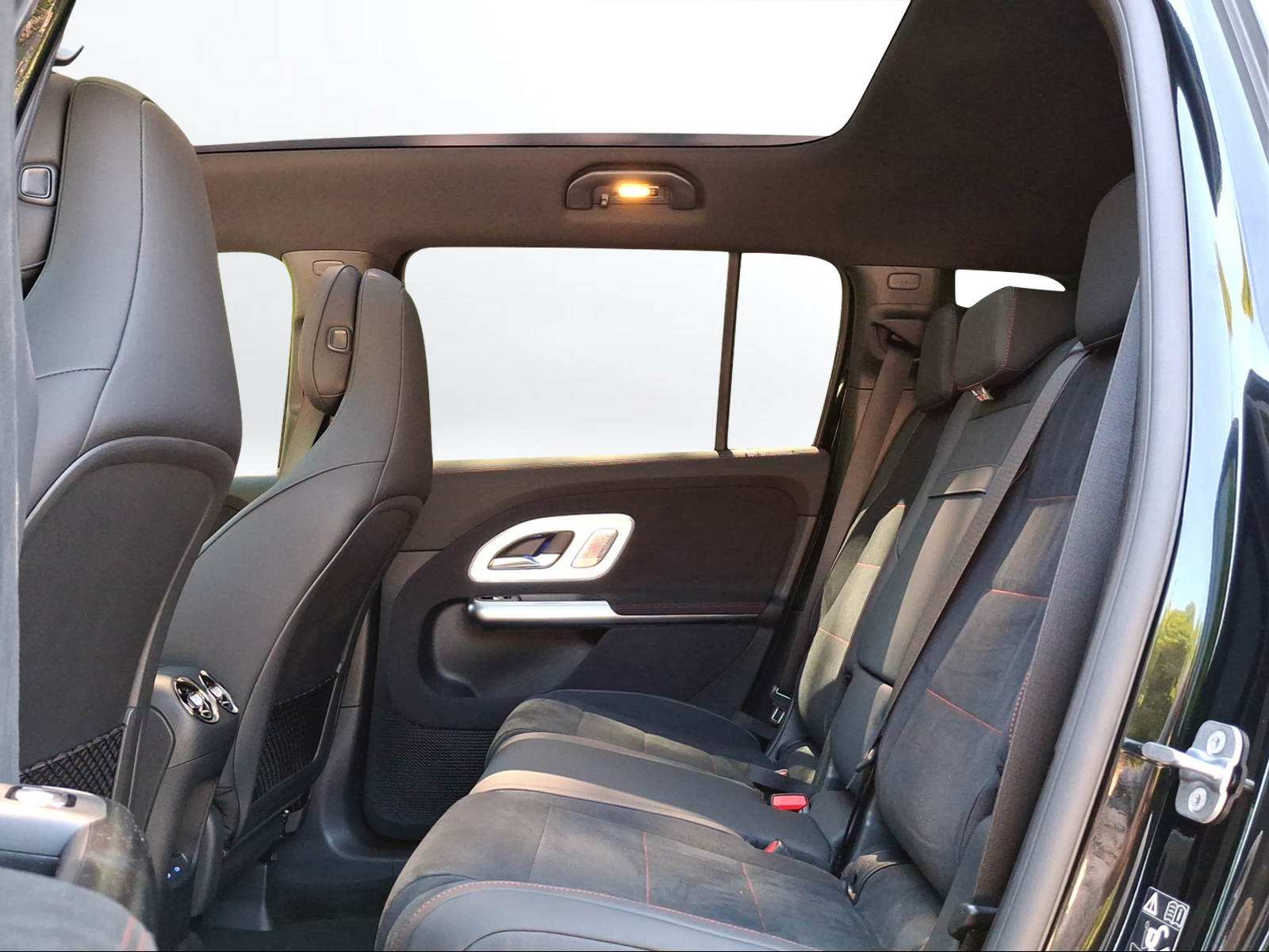 MERCEDES-BENZ GLB 350 - 12