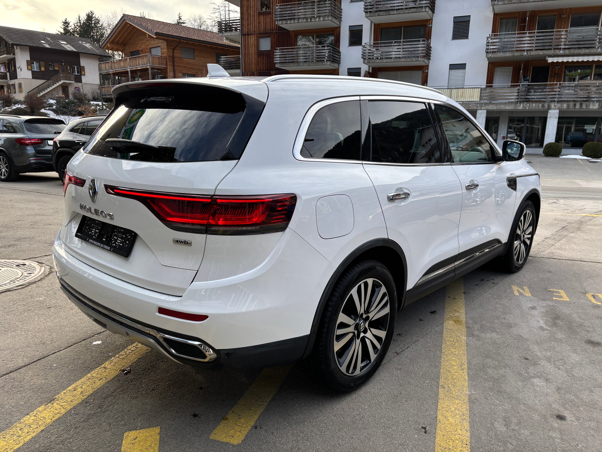 RENAULT Koleos 2.0 dCi Initiale Paris 4WD - 3