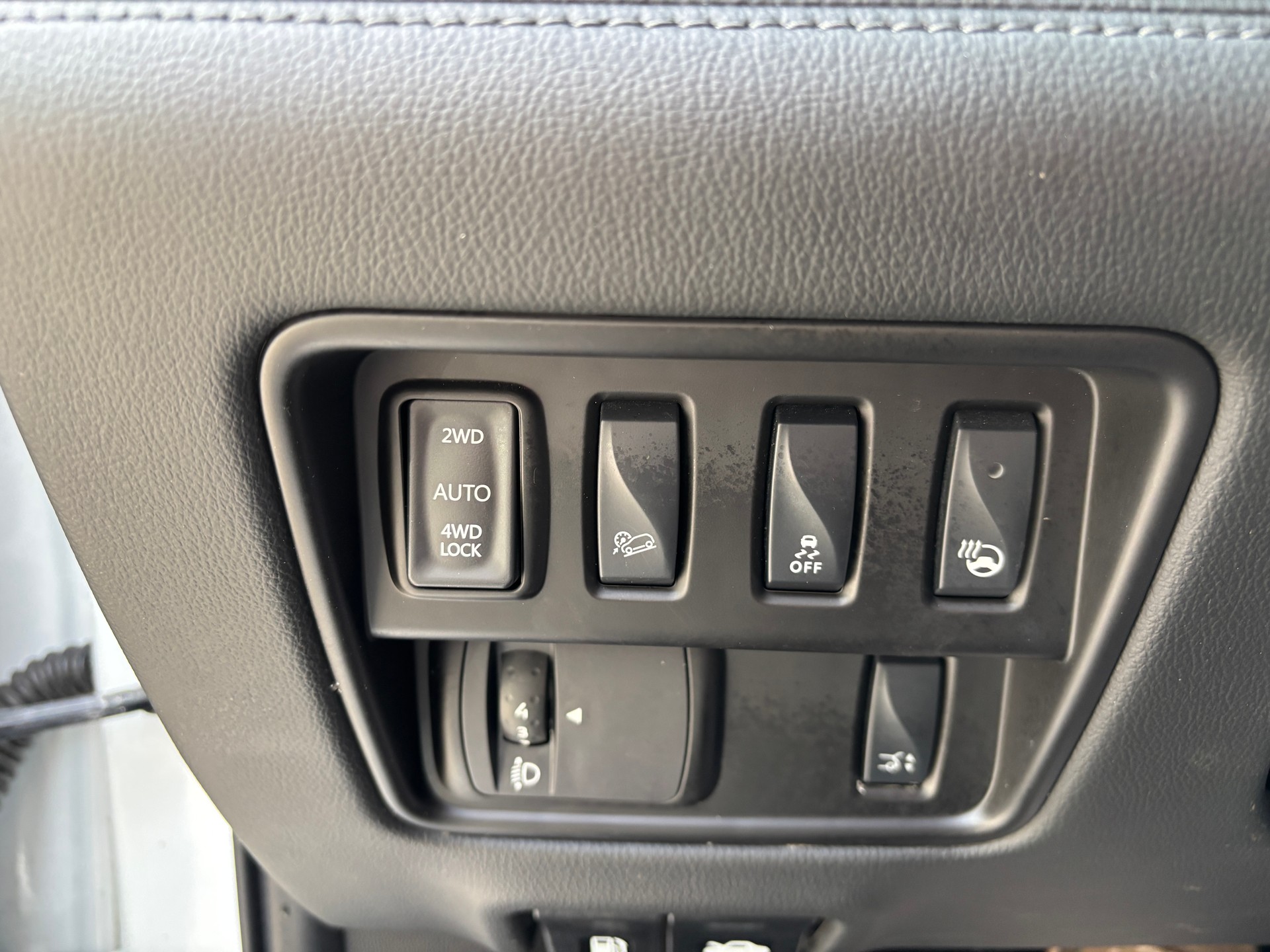 RENAULT Koleos 2.0 dCi Initiale Paris 4WD - 10