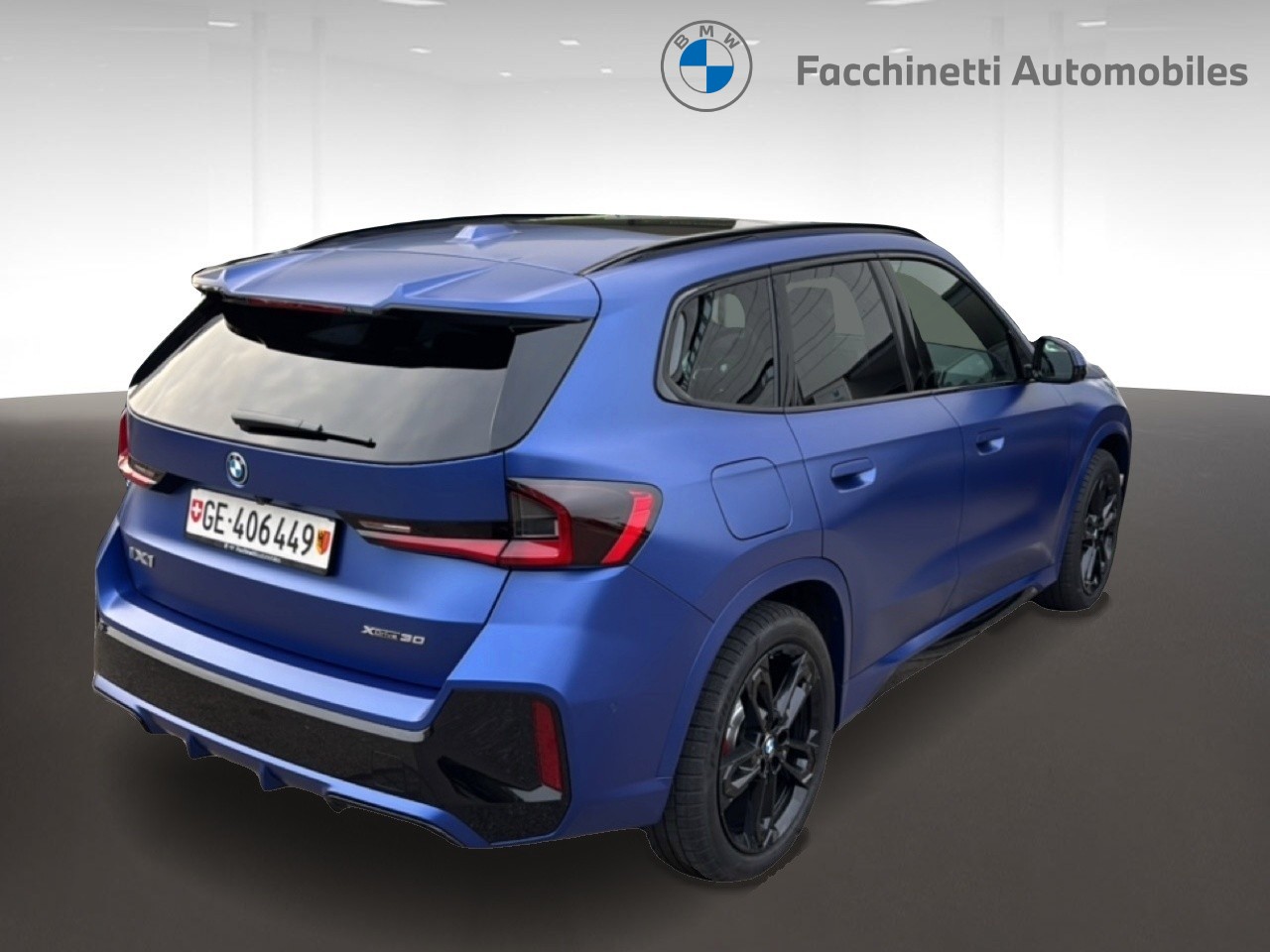 BMW iX1 xDrive 30 Edition M Sport - 4