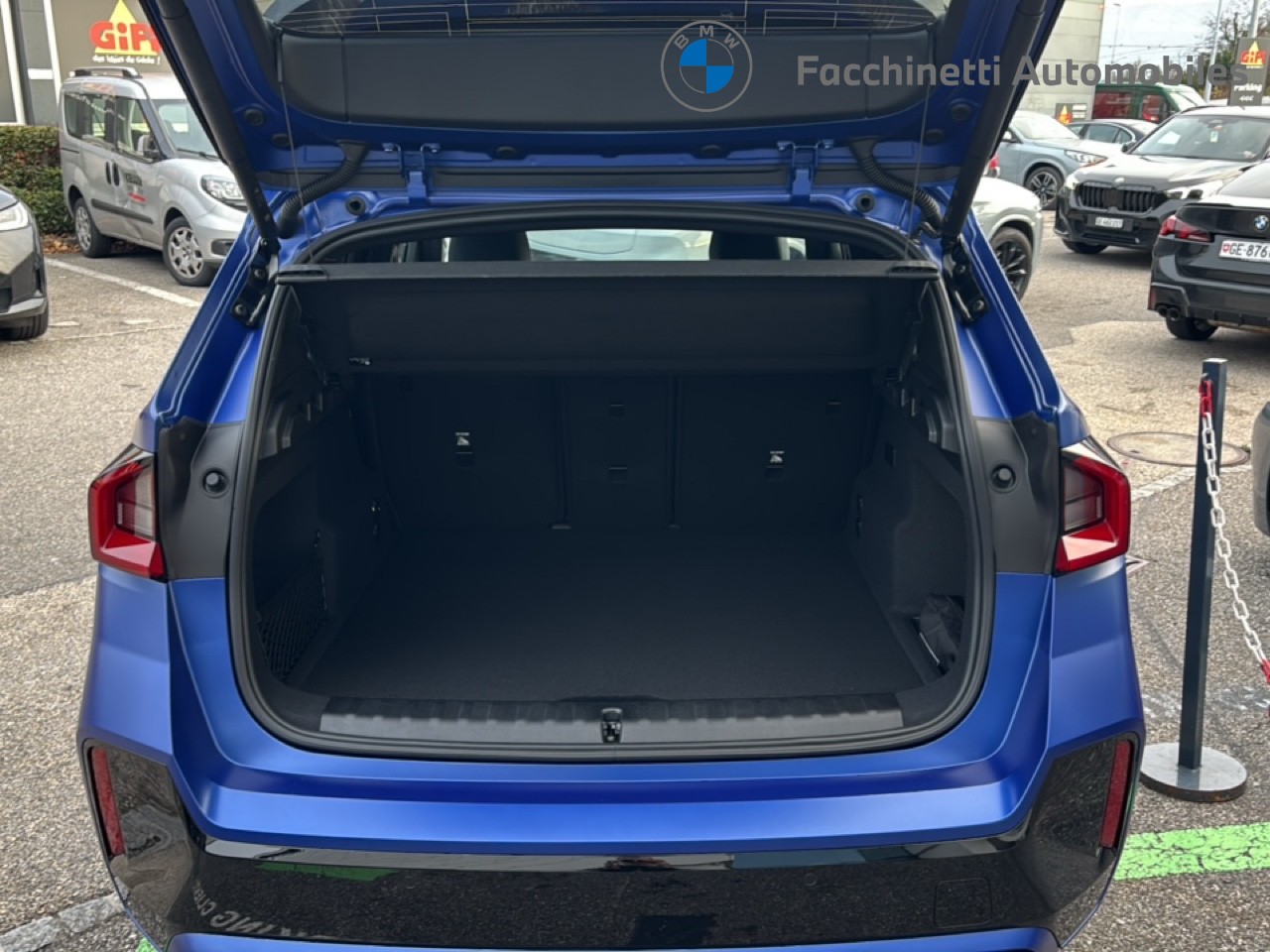 BMW iX1 xDrive 30 Edition M Sport - 11